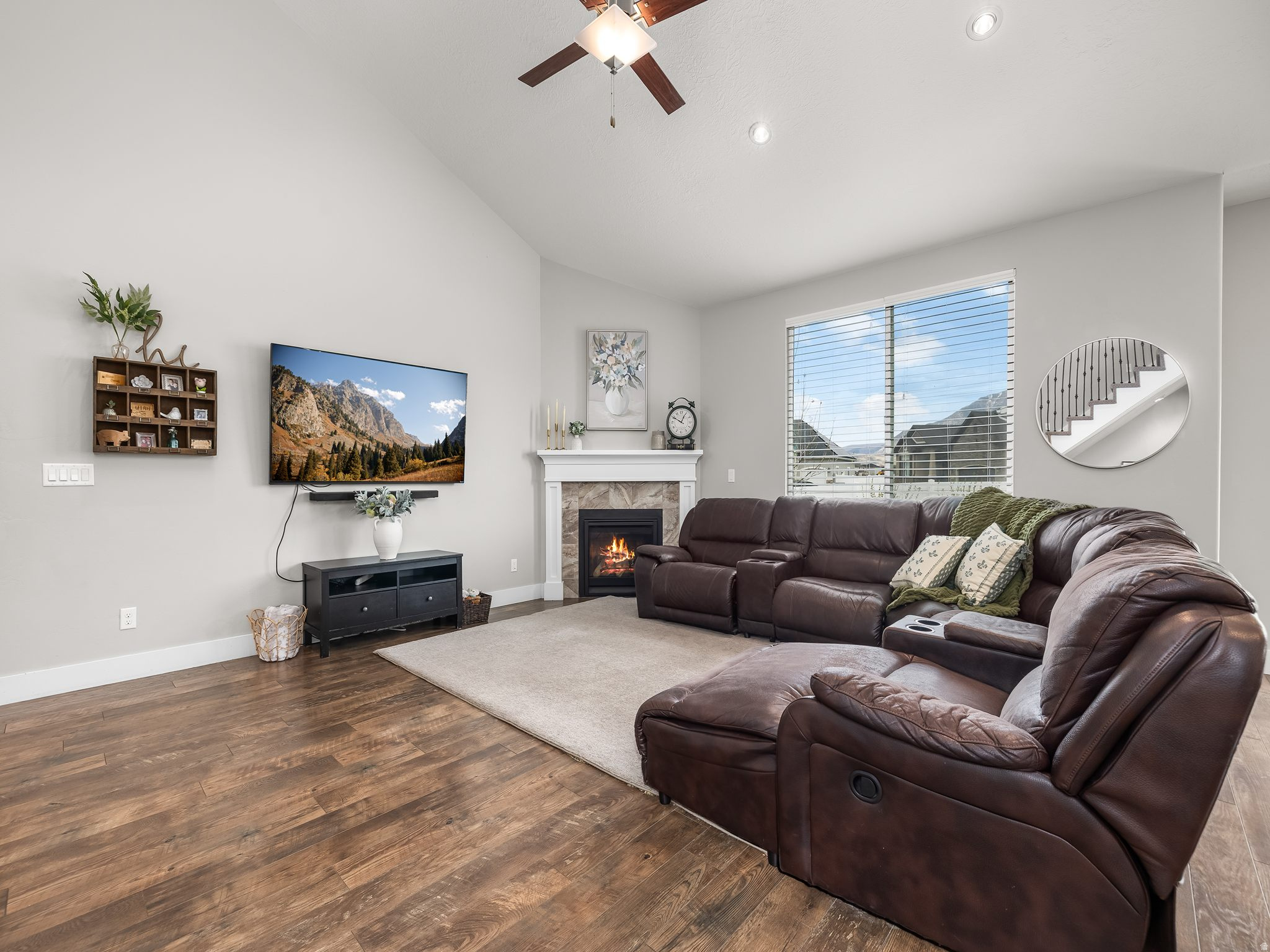 83 N SUNSET DR