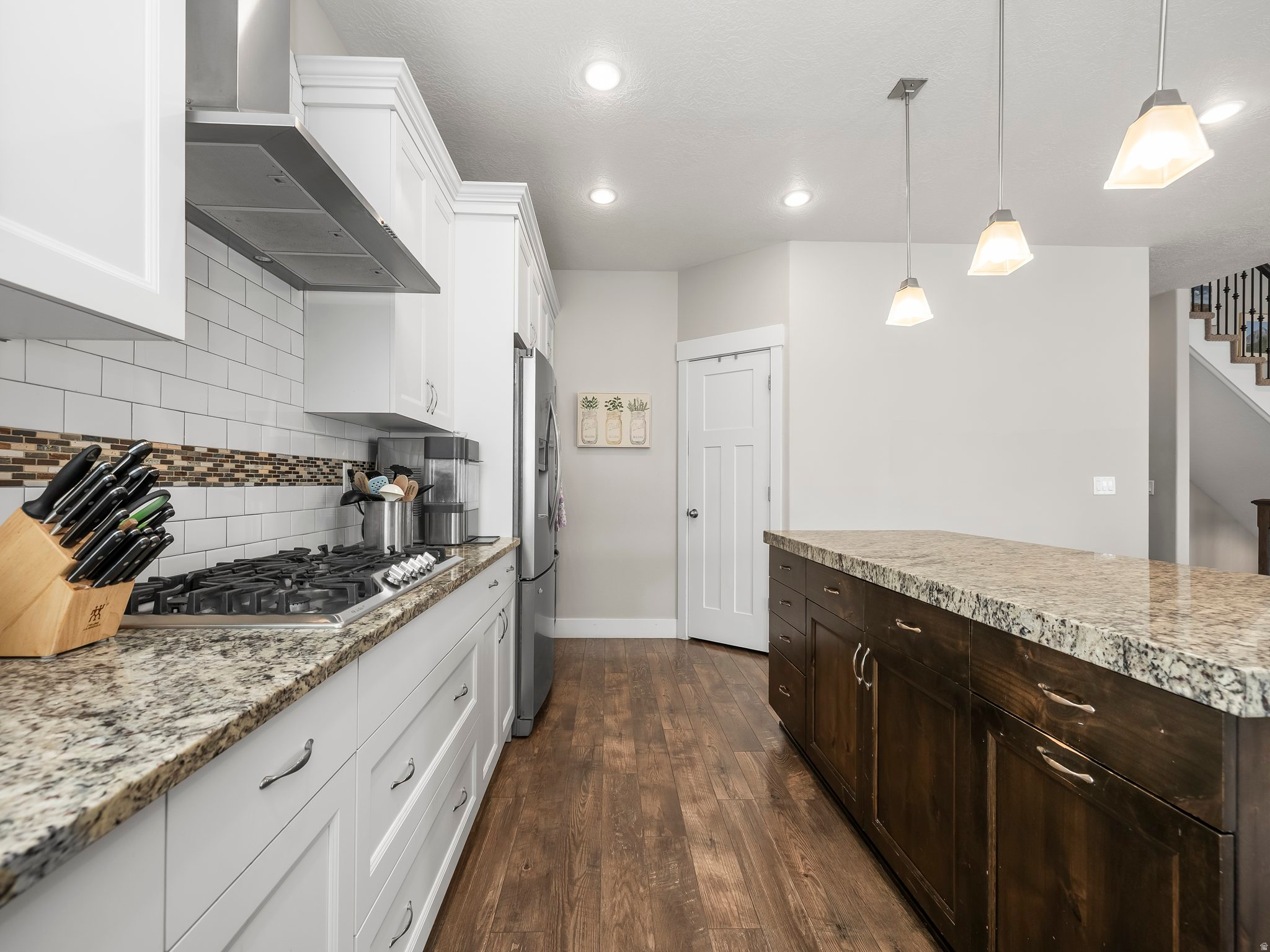 83 N SUNSET DR