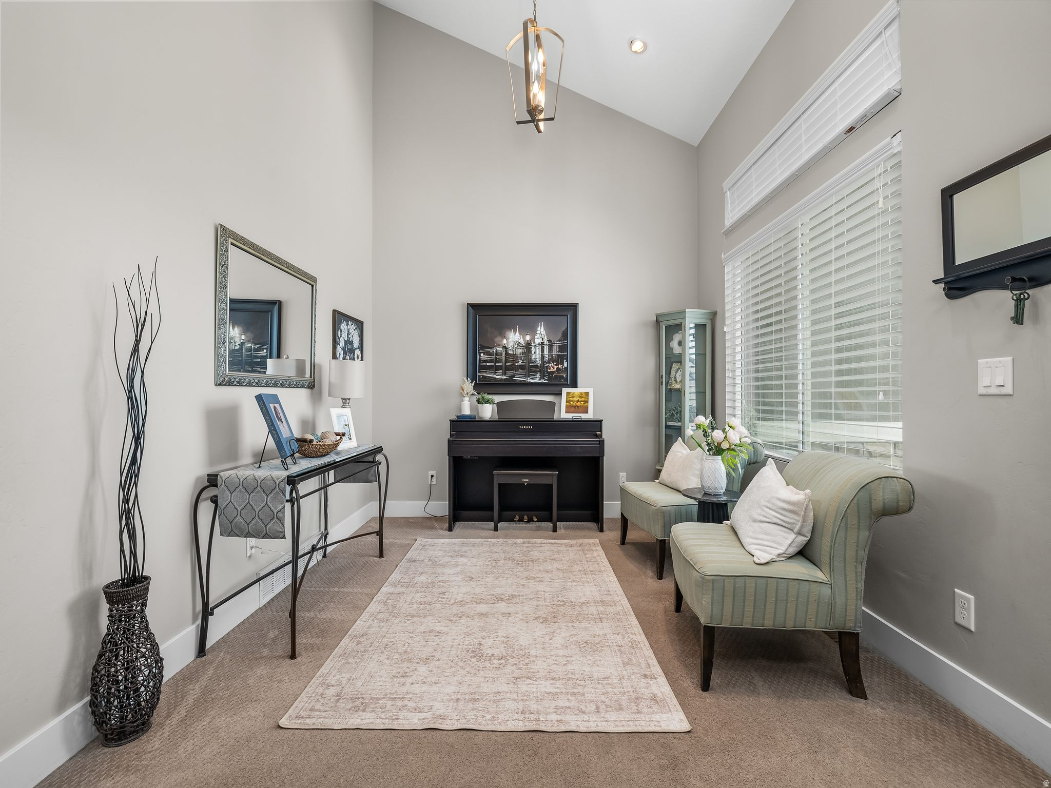 83 N SUNSET DR