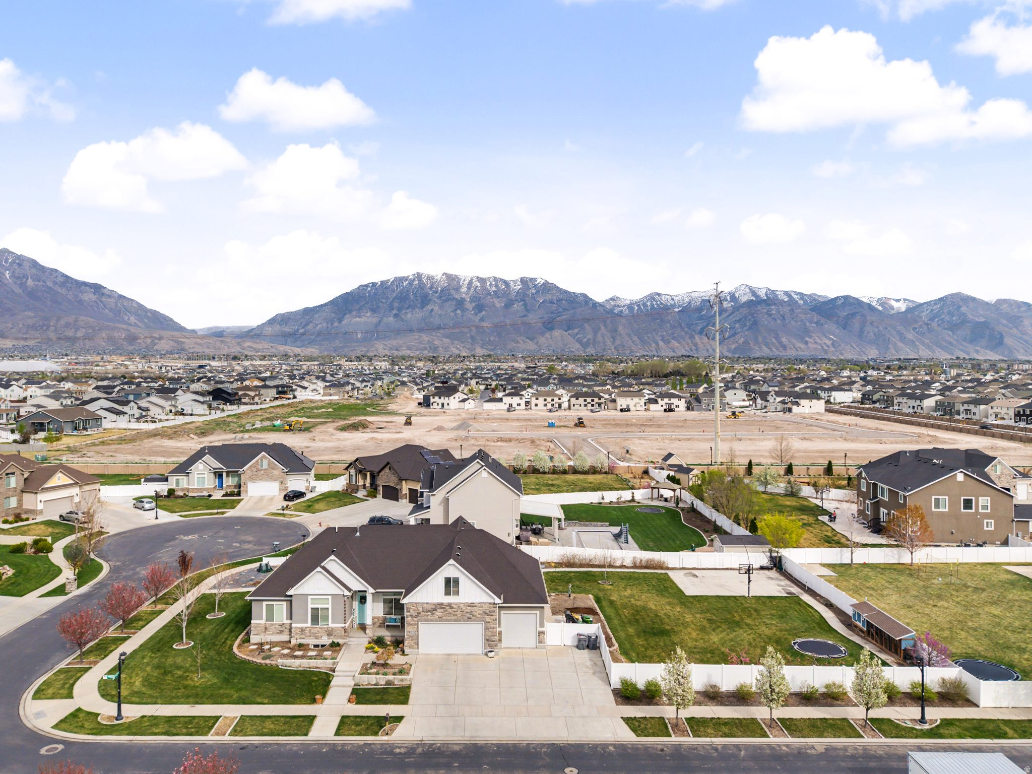 83 N SUNSET DR