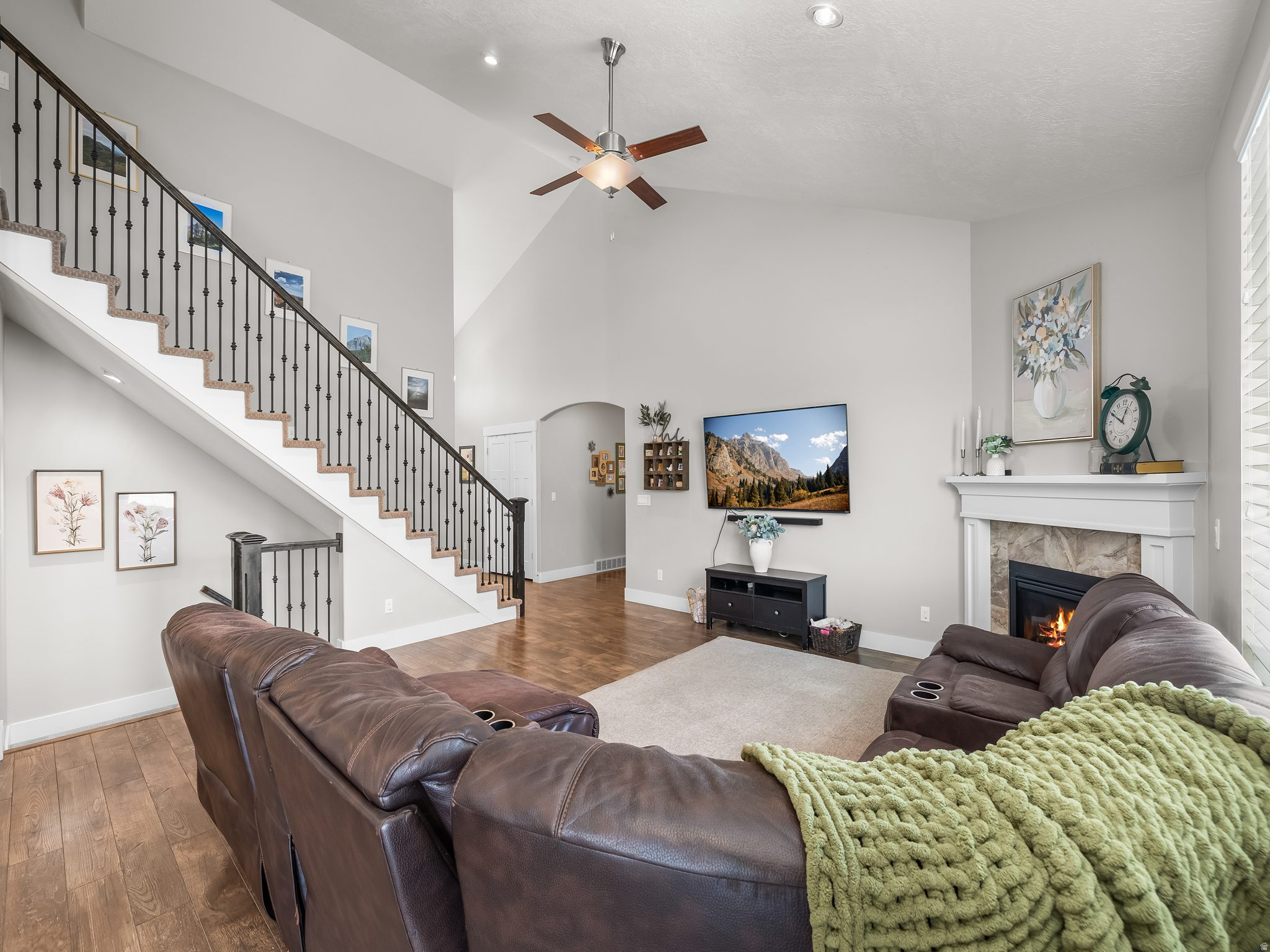 83 N SUNSET DR