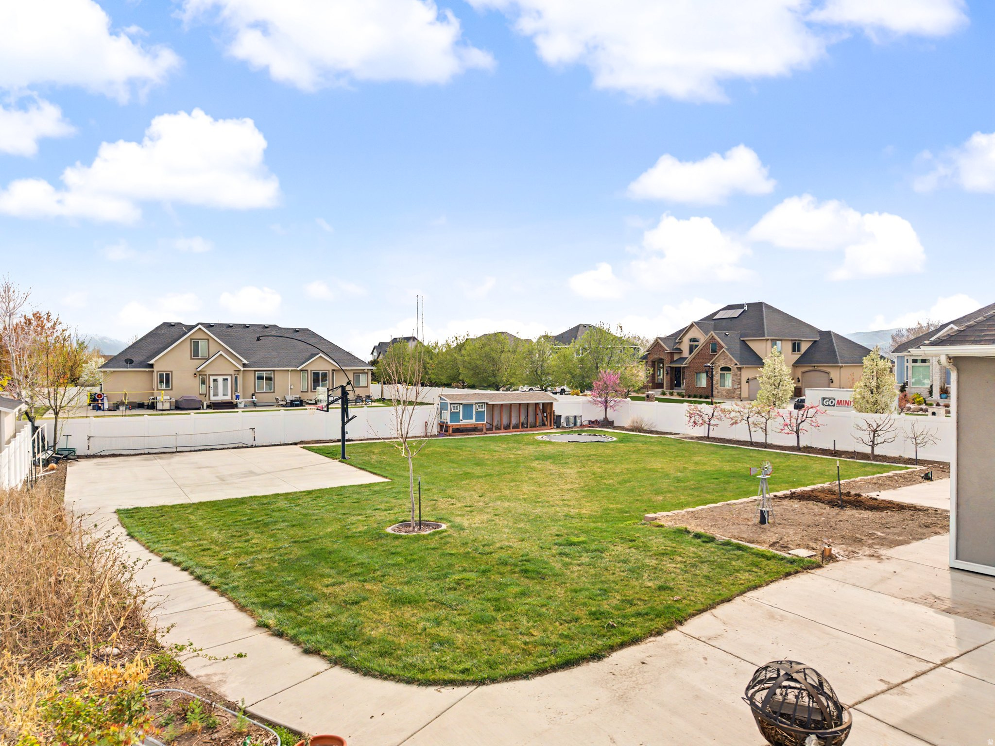 83 N SUNSET DR