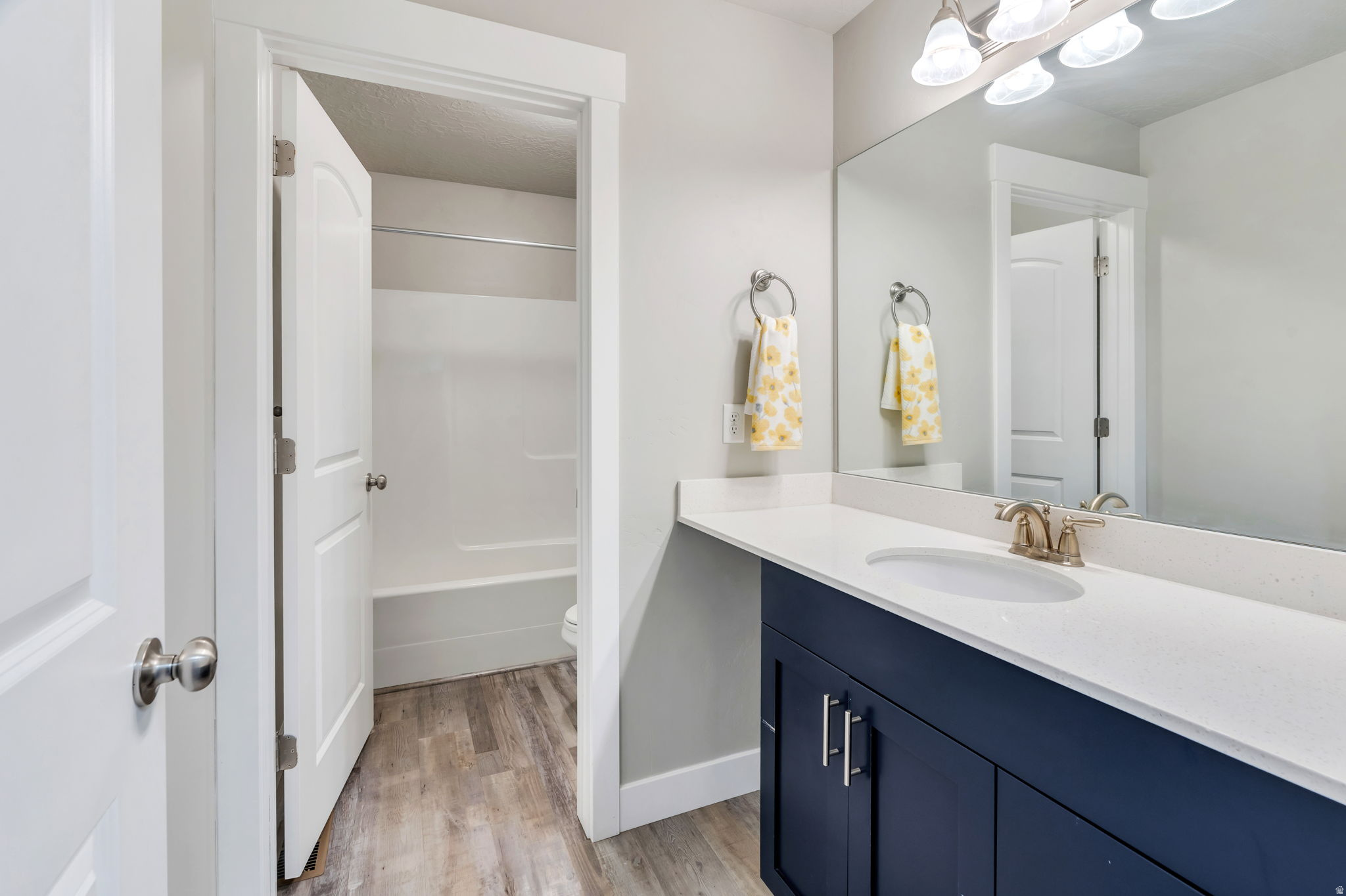 8703 N RIVIERA ALY