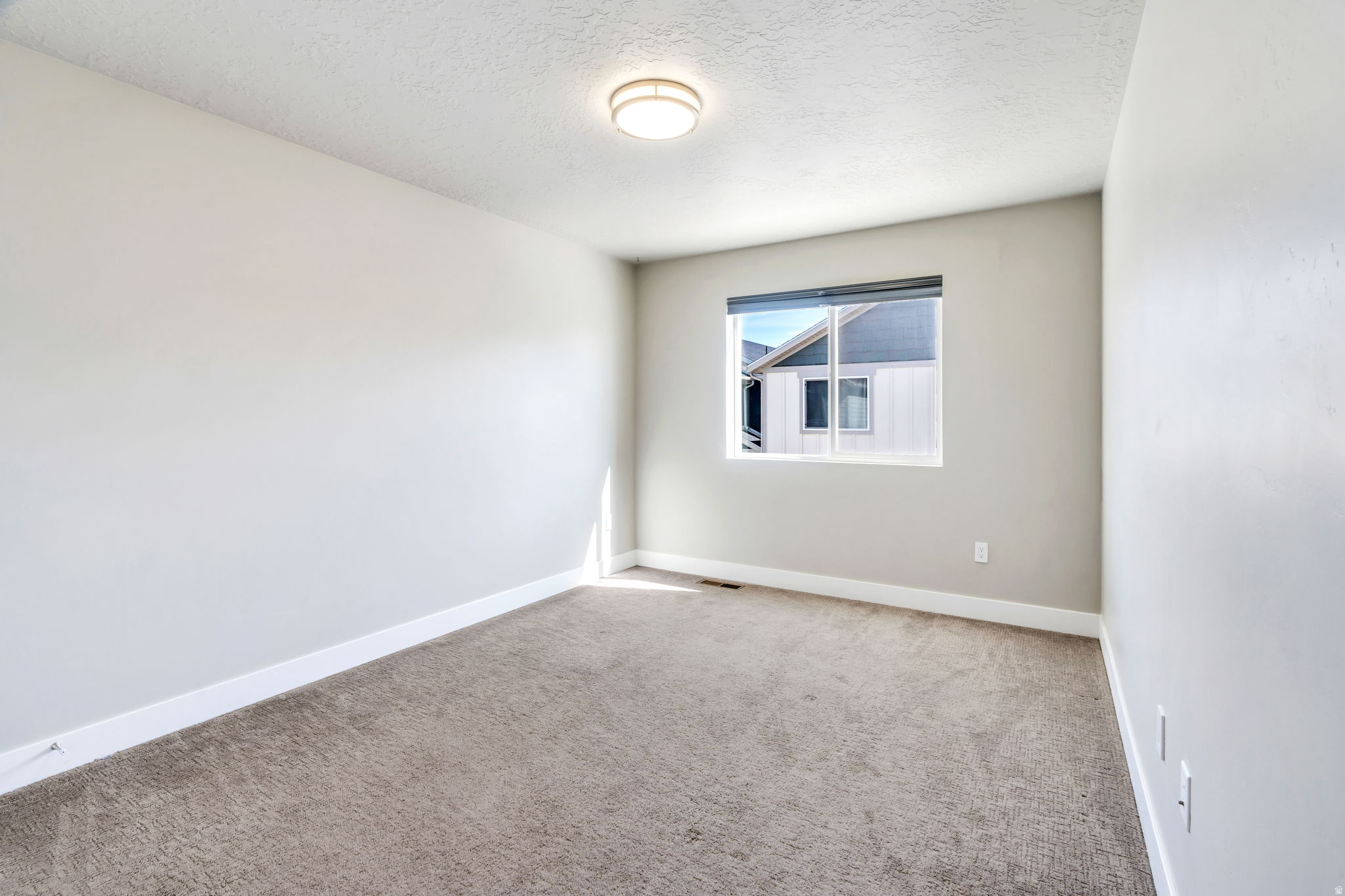 8703 N RIVIERA ALY