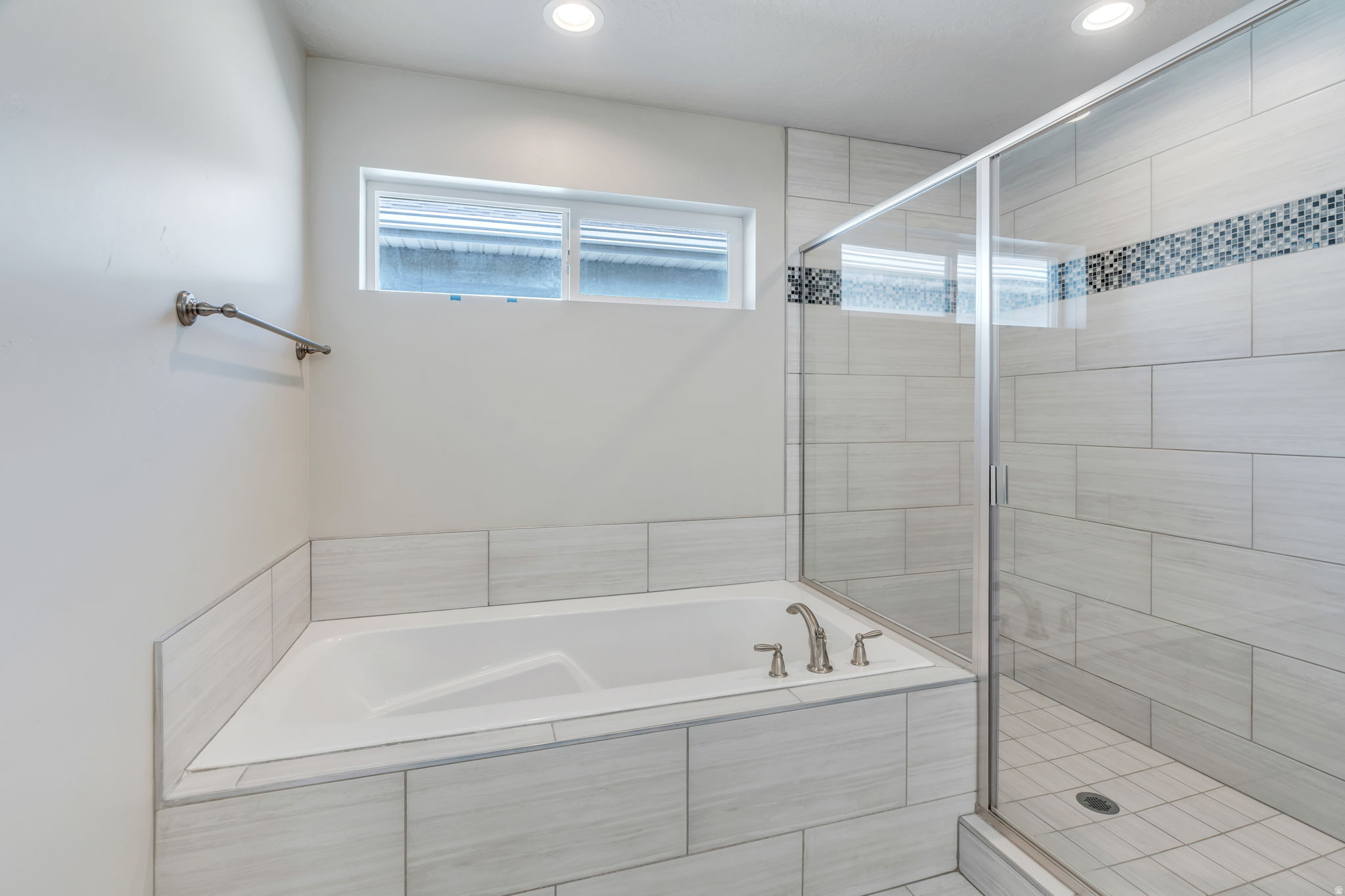 8703 N RIVIERA ALY