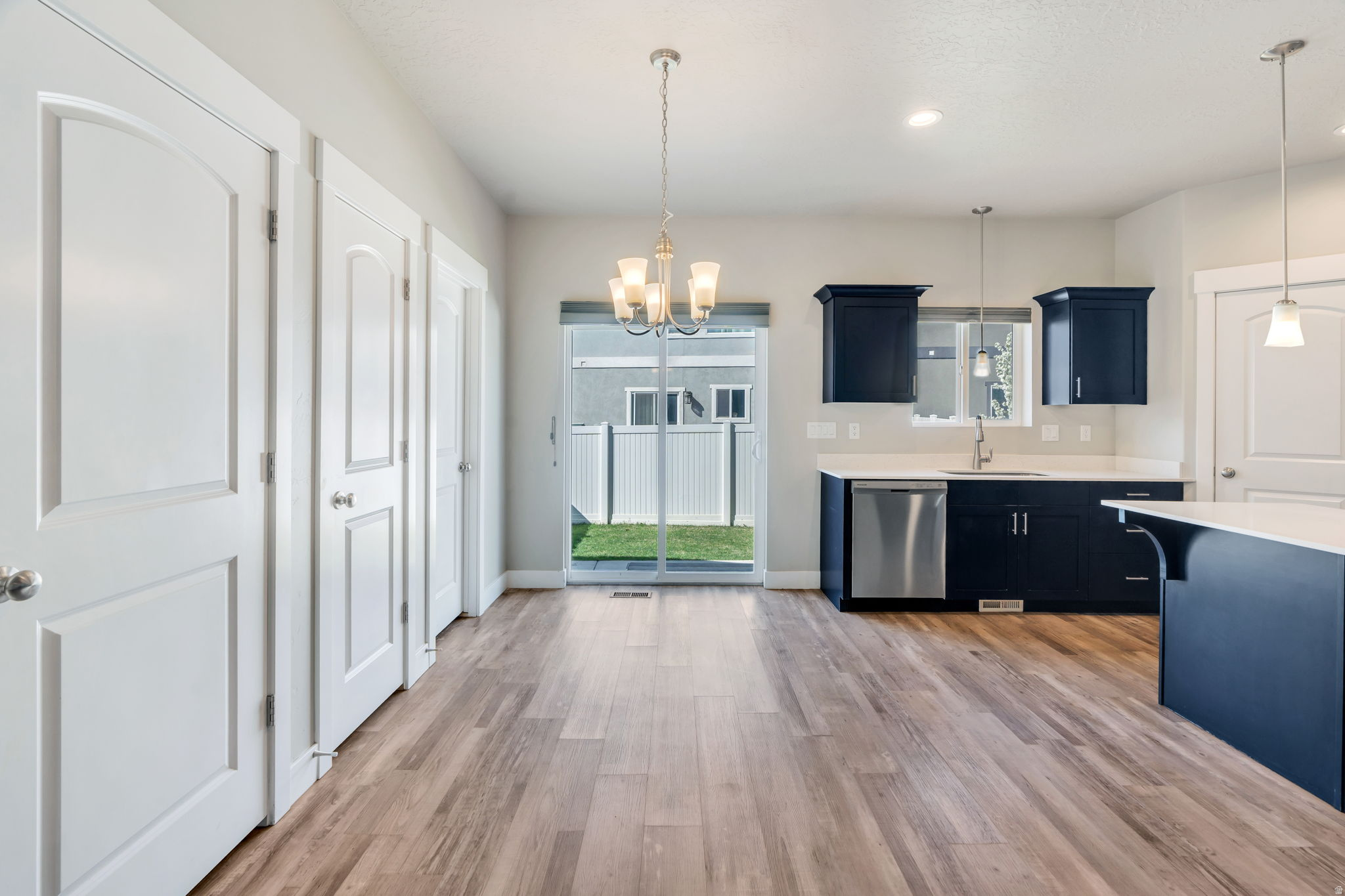 8703 N RIVIERA ALY