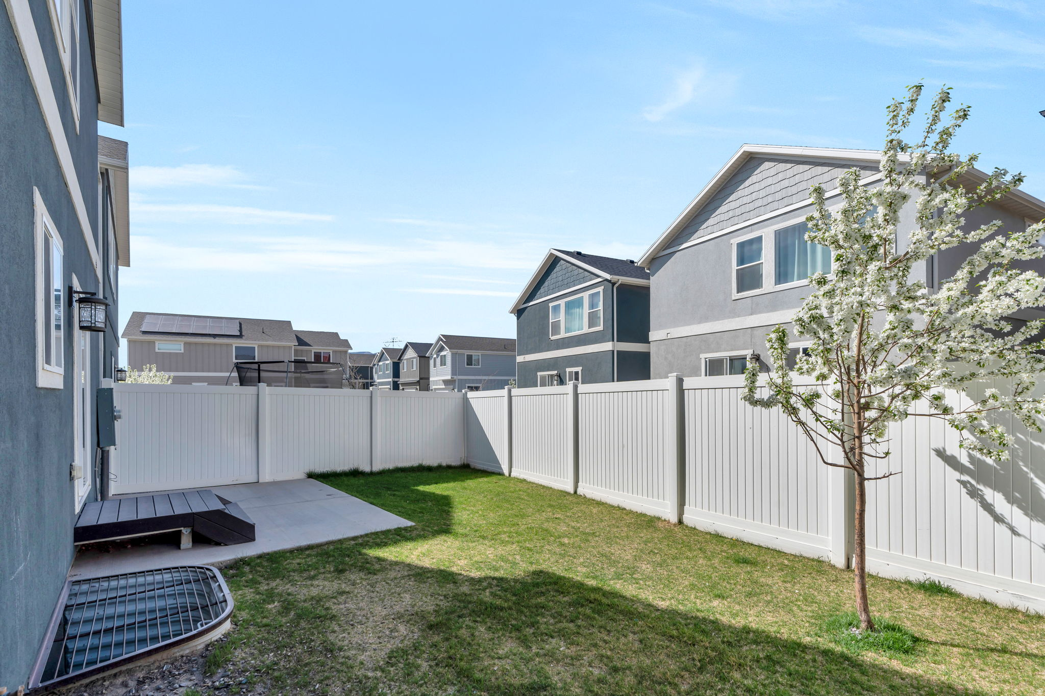 8703 N RIVIERA ALY
