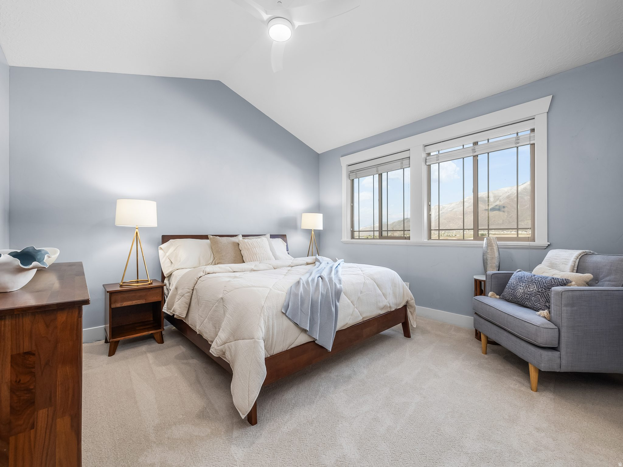 1183 E FOOTHILL DR