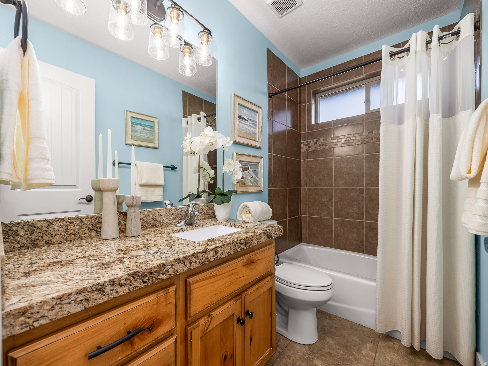 1183 E FOOTHILL DR