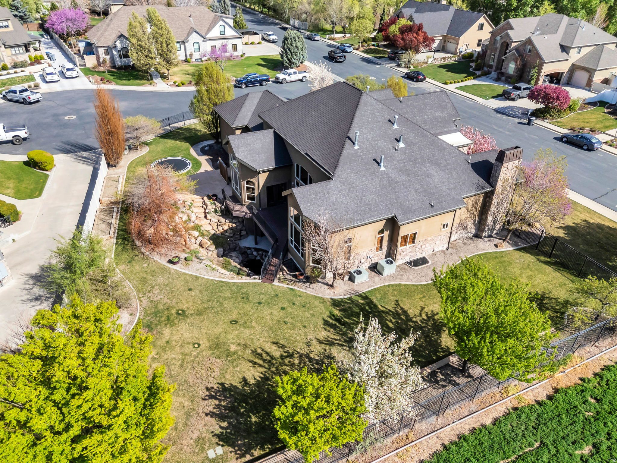 1258 W 2850 N
