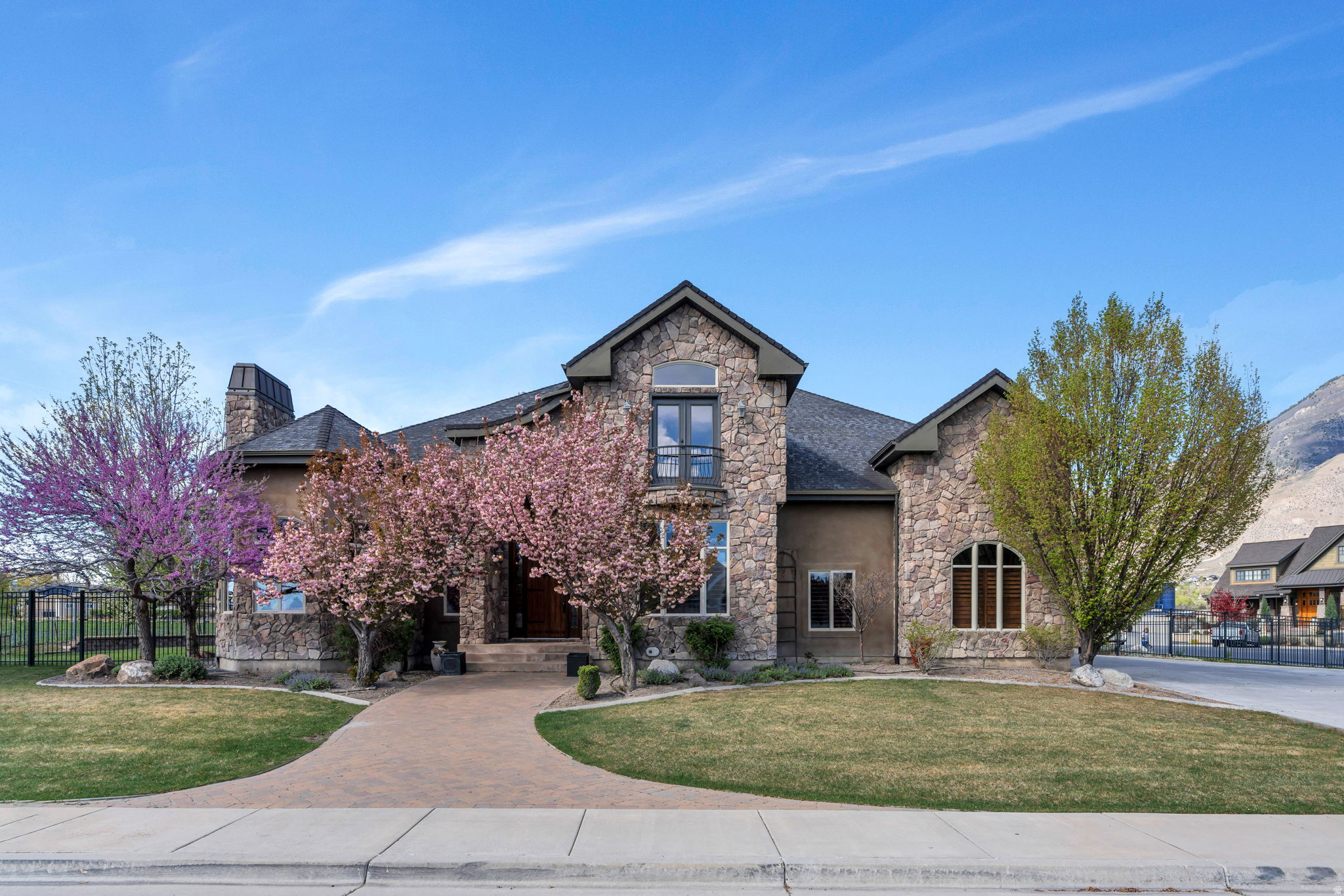 1258 W 2850 N