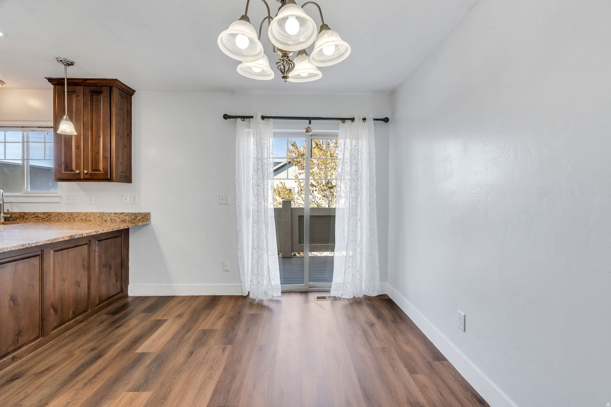 1107 N INDEPENDENCE AVE