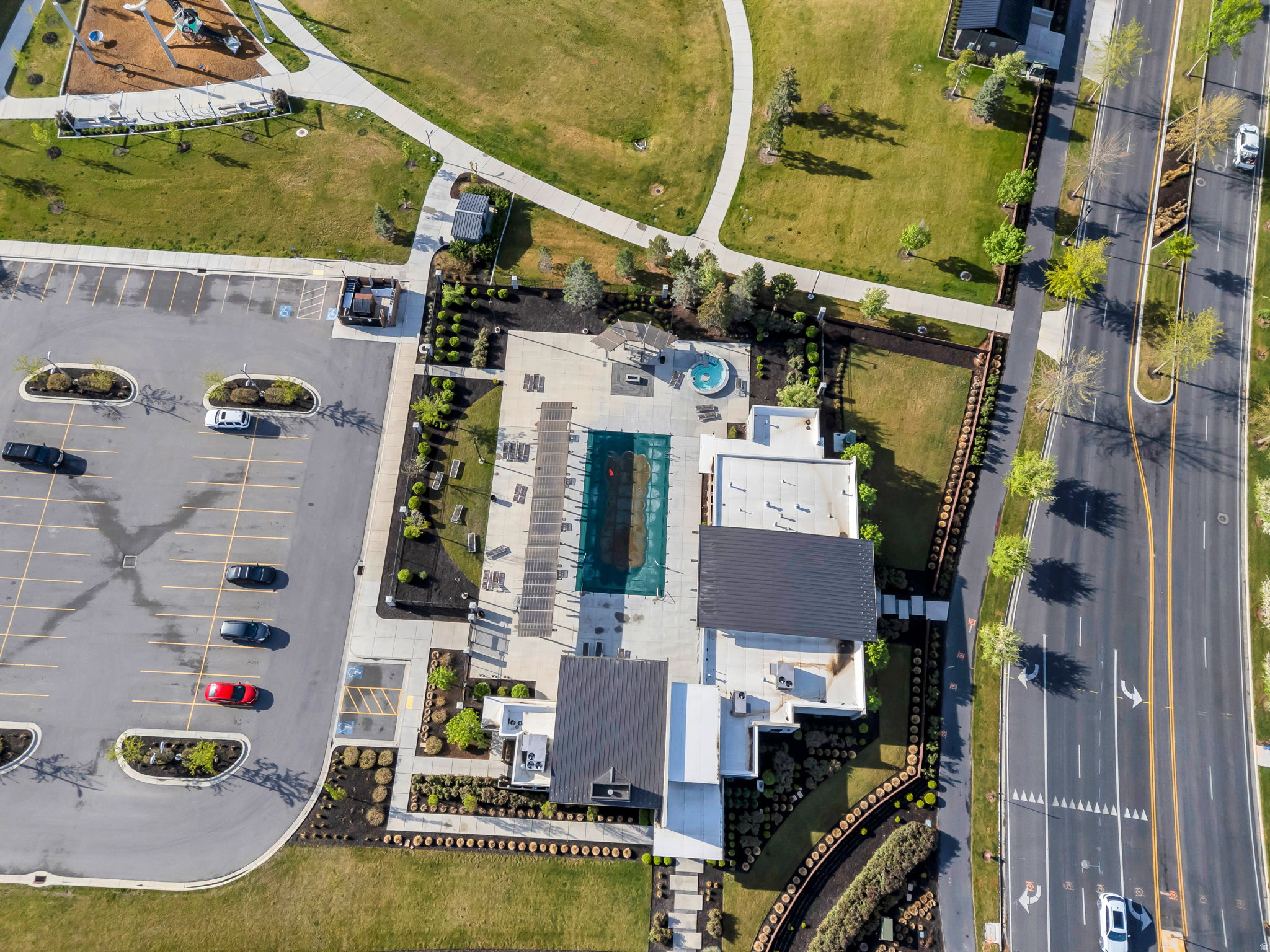 199 W SILVER SPRINGS DR