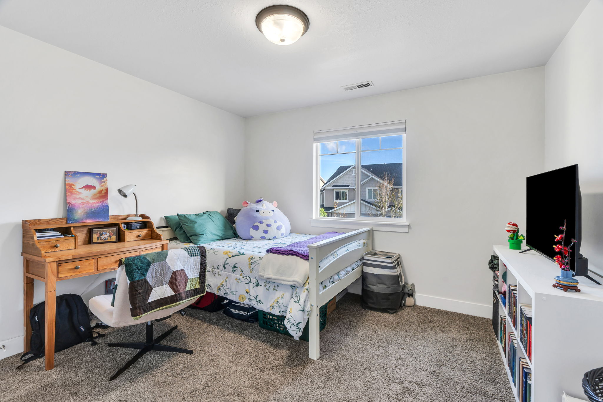 199 W SILVER SPRINGS DR