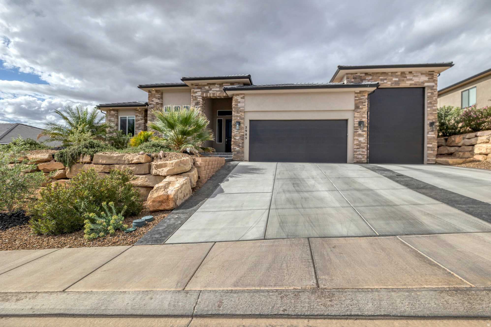 2985 W SESIA WAY