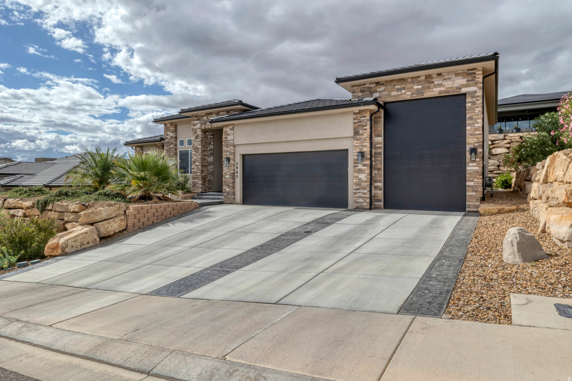 2985 W SESIA WAY