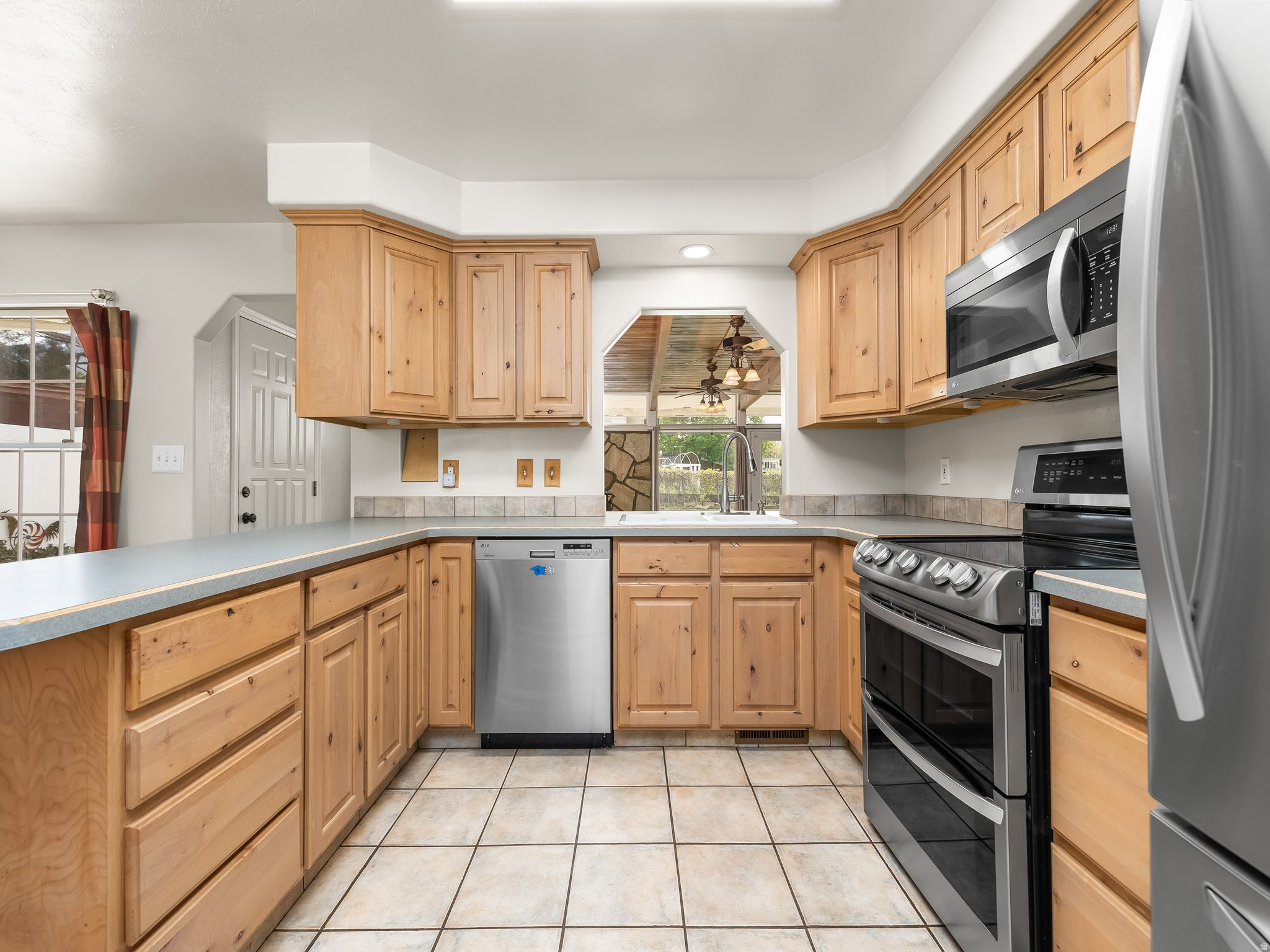 1239 SHERIDAN DR
