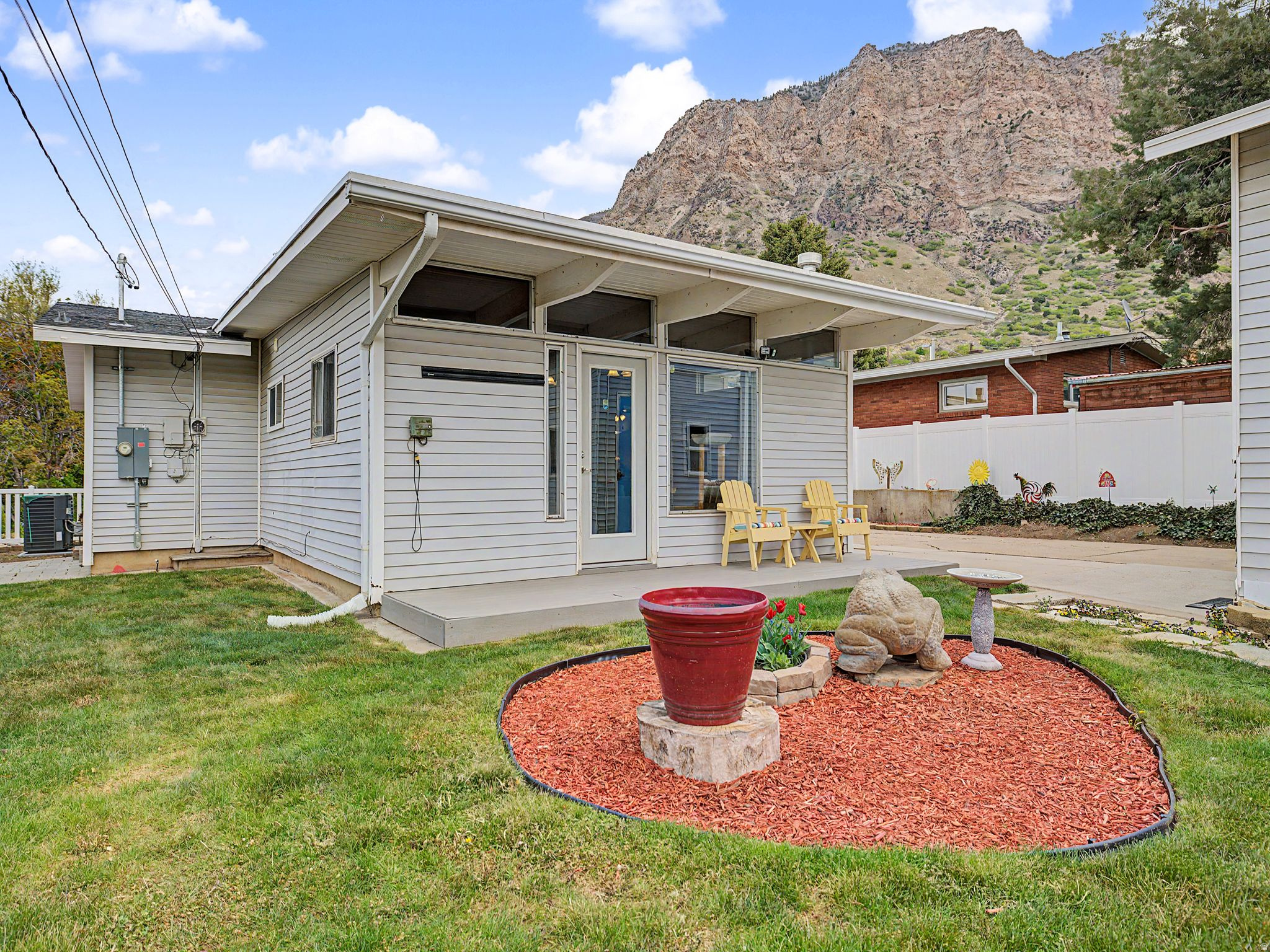 1239 SHERIDAN DR