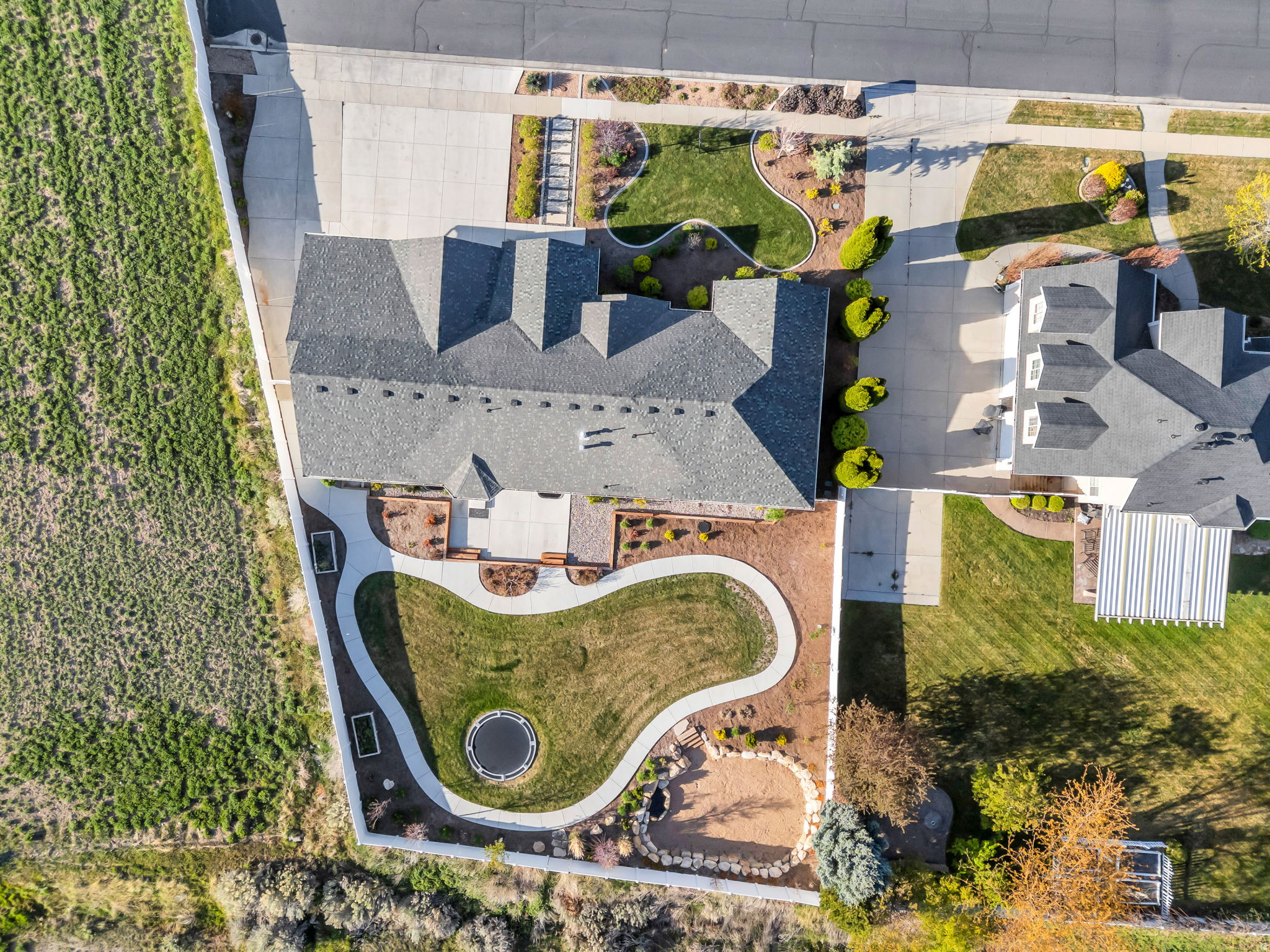 1275 E MURDOCK DR