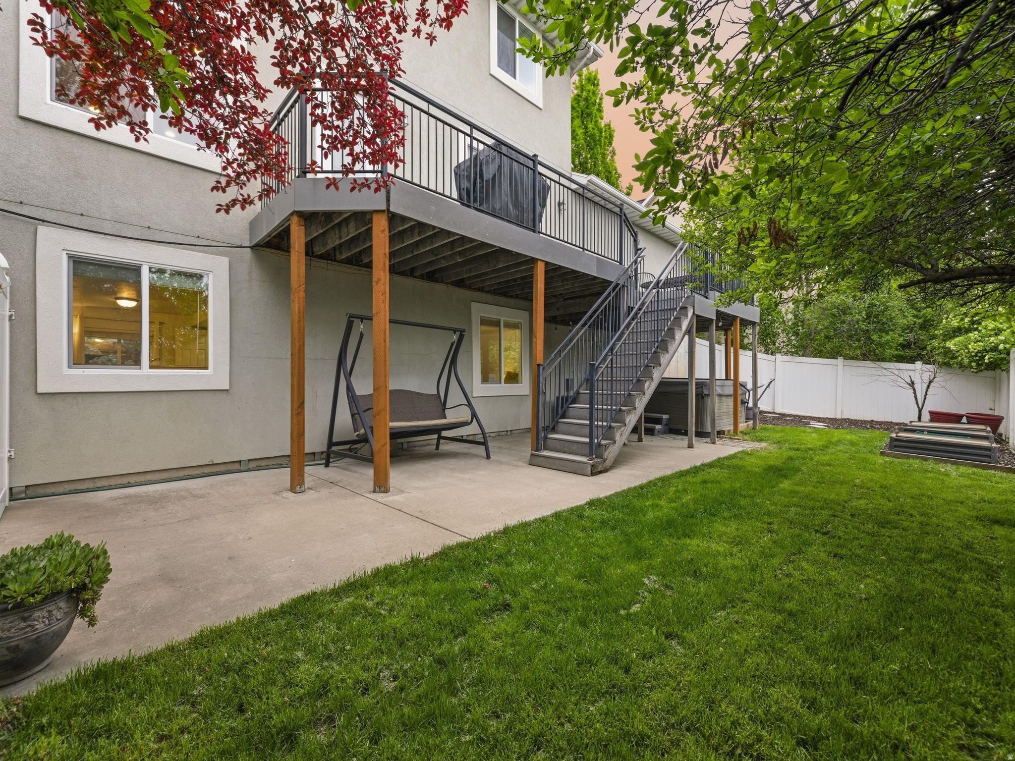 807 HILLSDALE LN