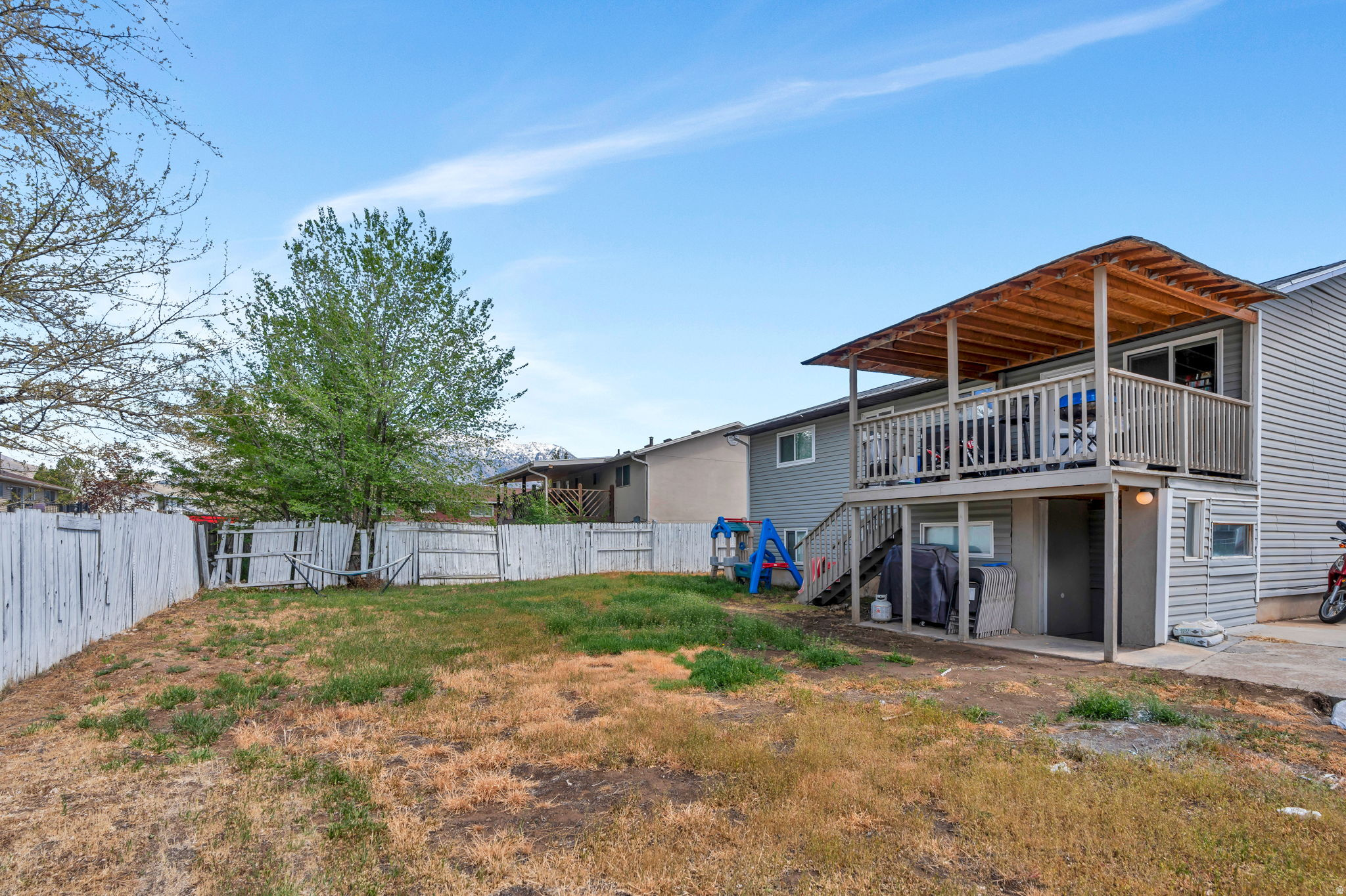 1028 W 1375 N