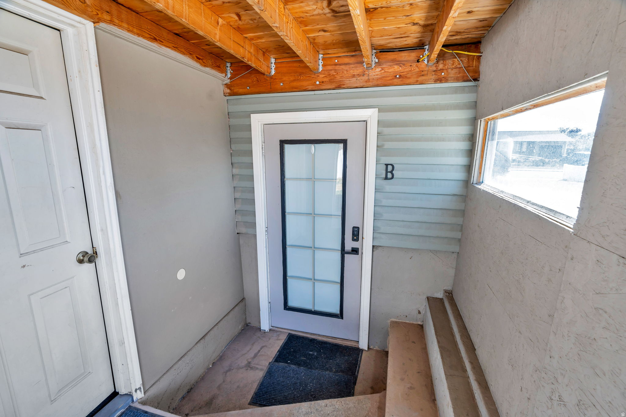 1028 W 1375 N