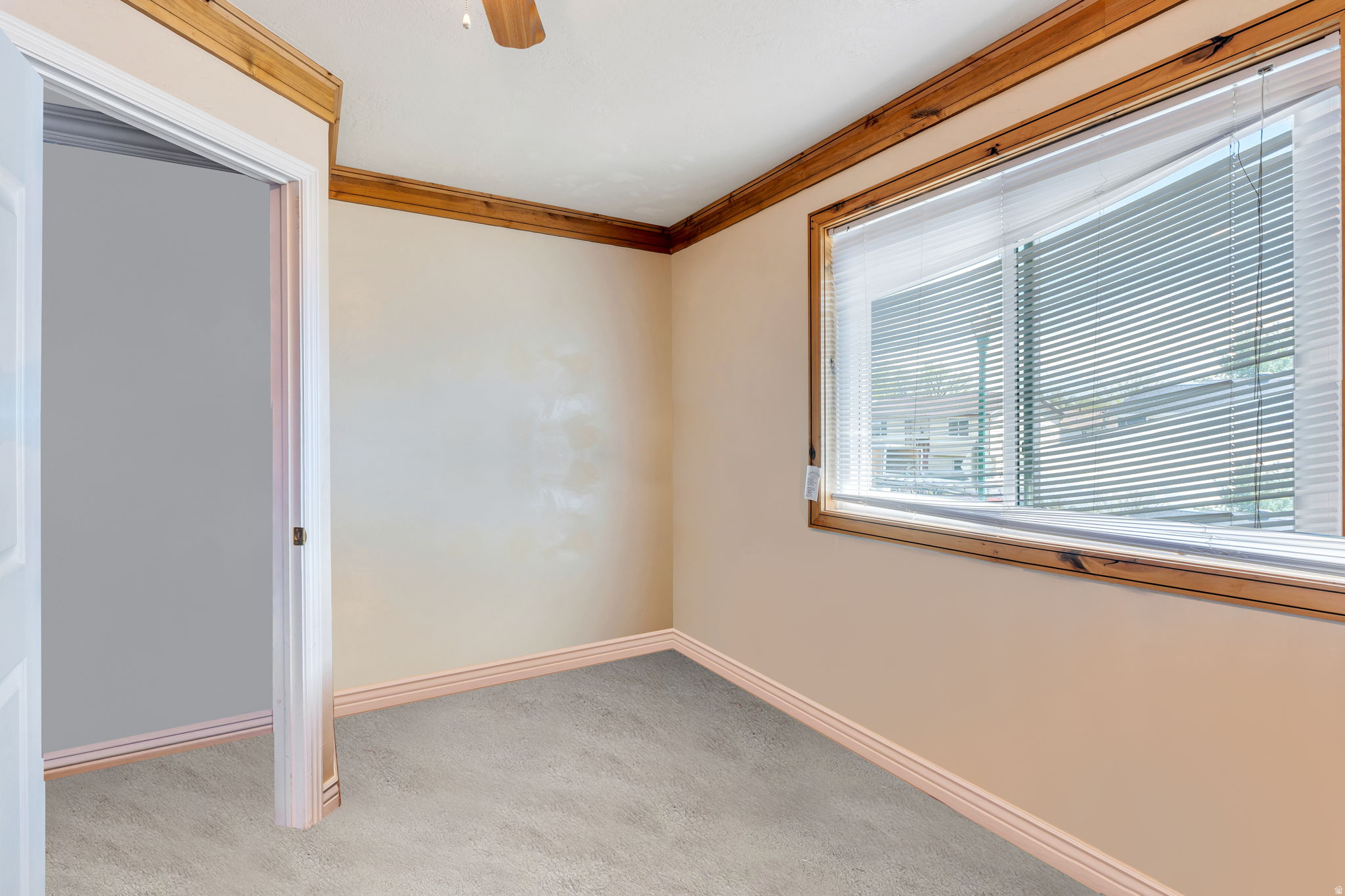 1028 W 1375 N