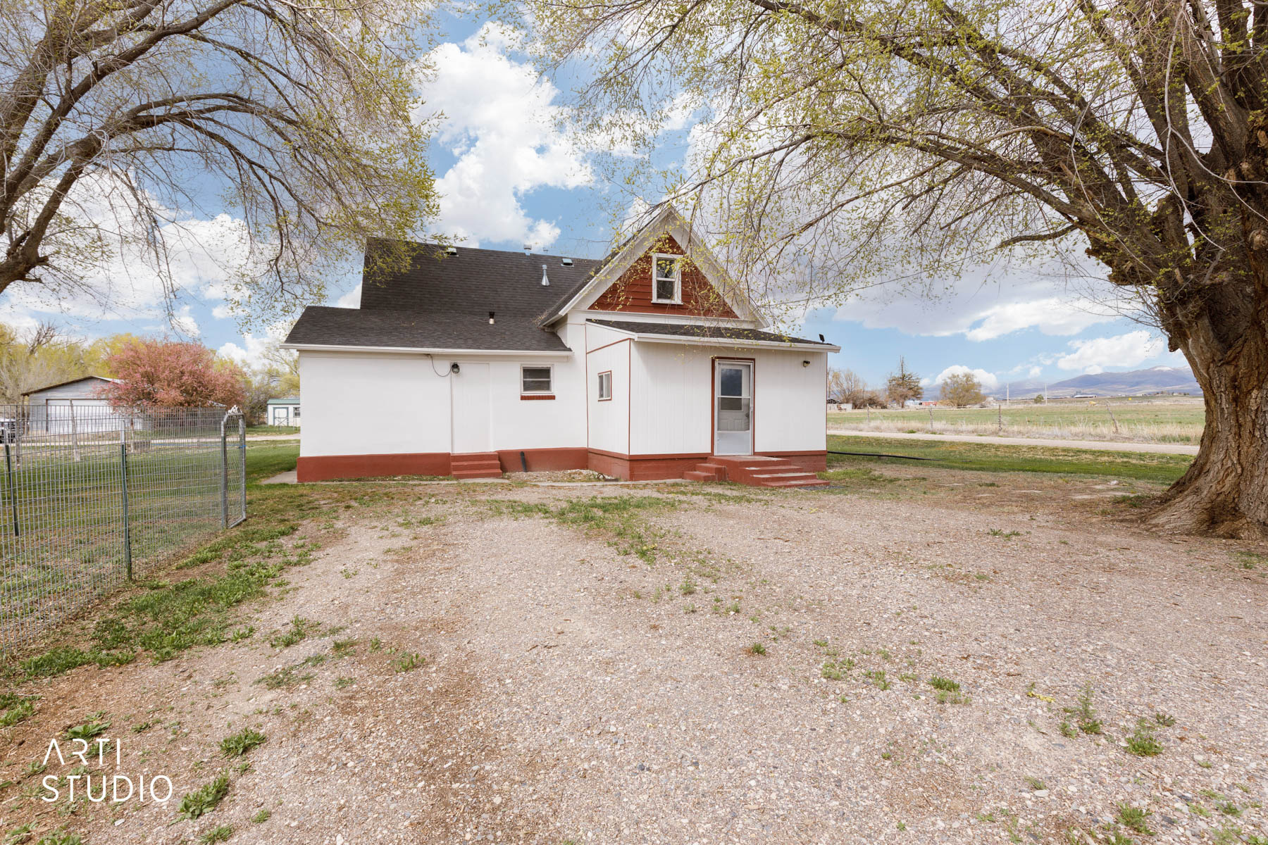 4095 E 13900 N