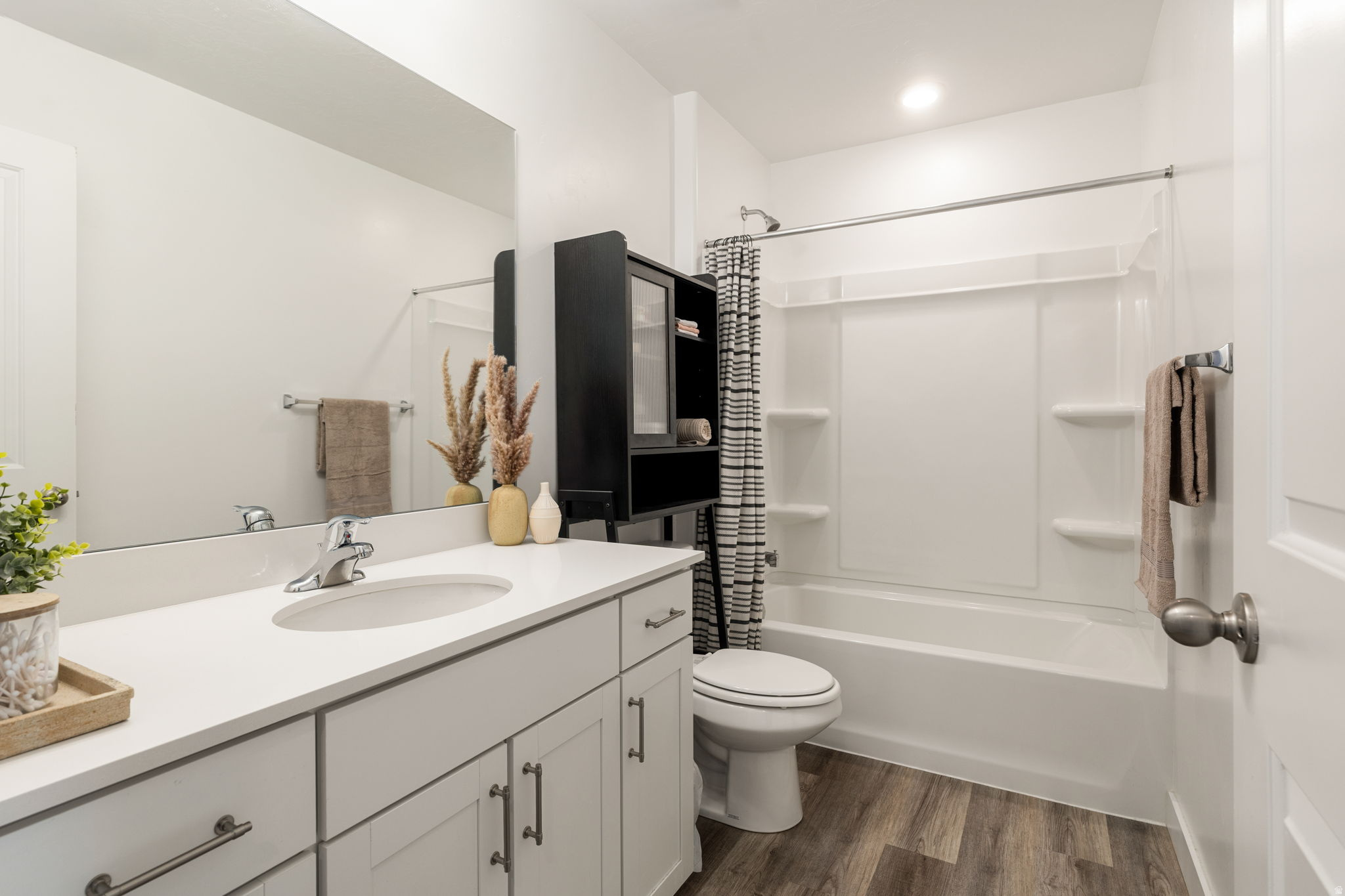 1063 E DORY BOAT RD