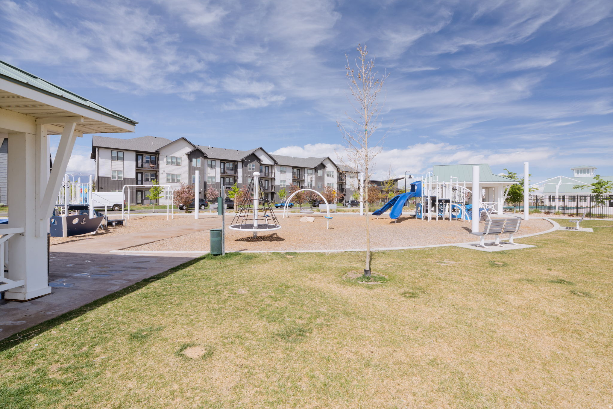 1063 E DORY BOAT RD