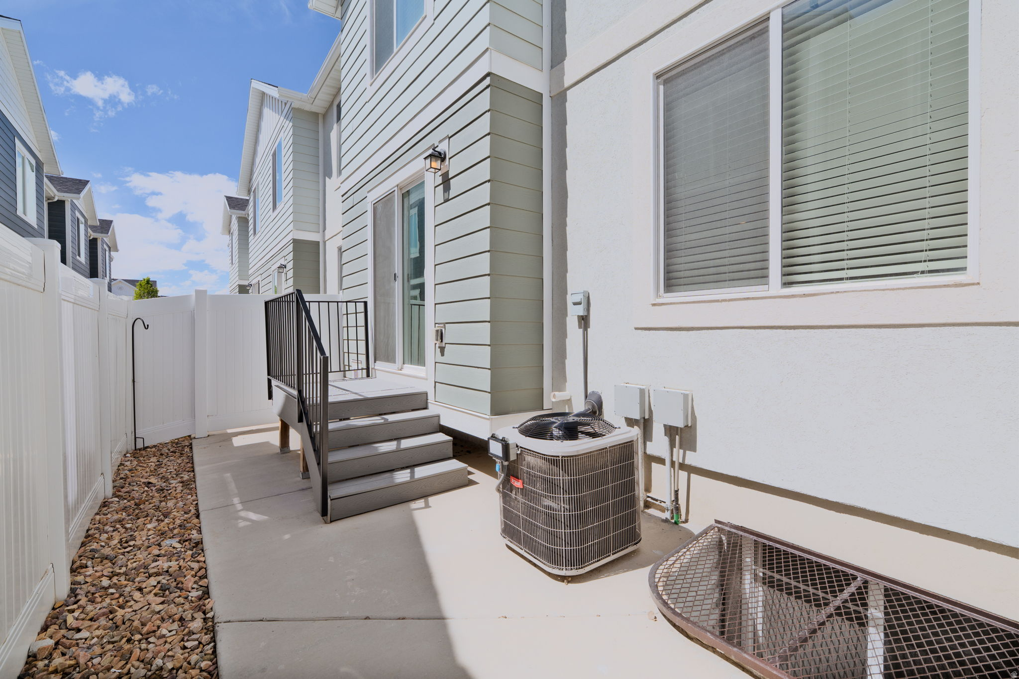1063 E DORY BOAT RD