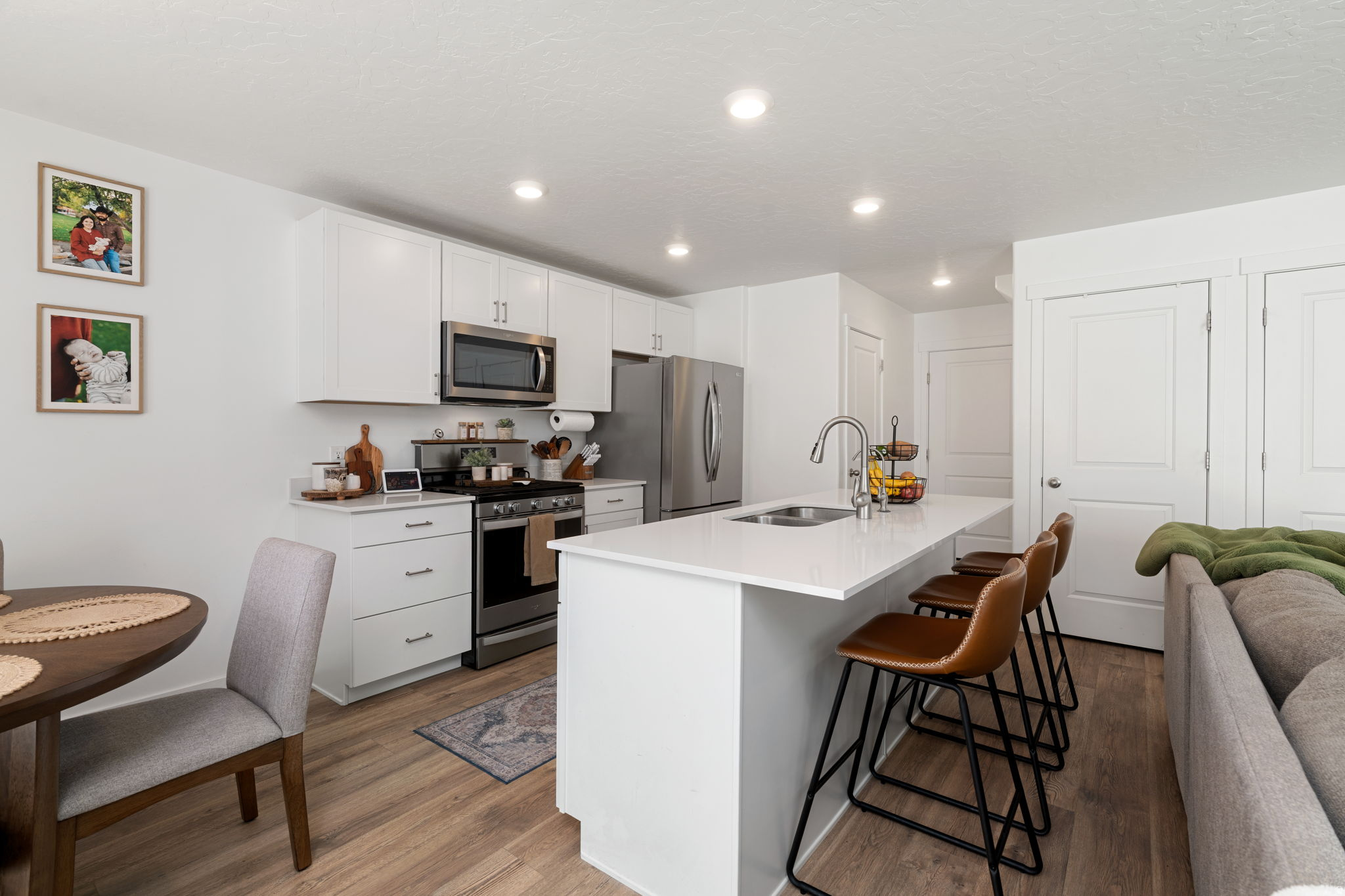 1063 E DORY BOAT RD