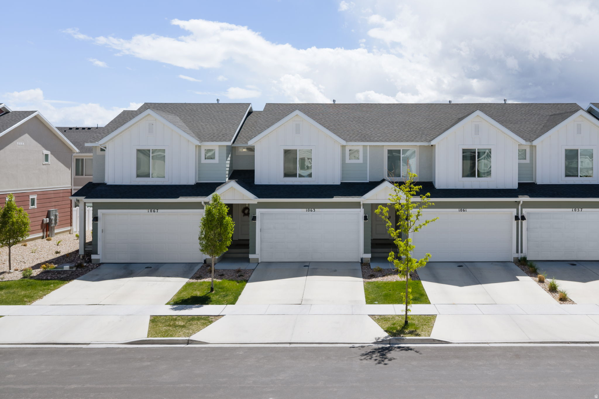 1063 E DORY BOAT RD