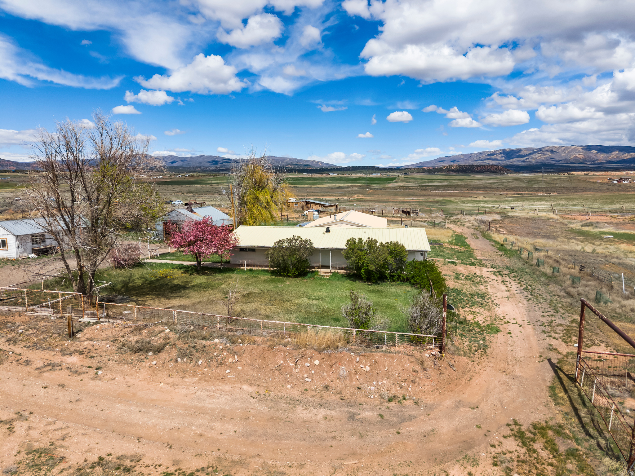 45476 S US HIGHWAY 40