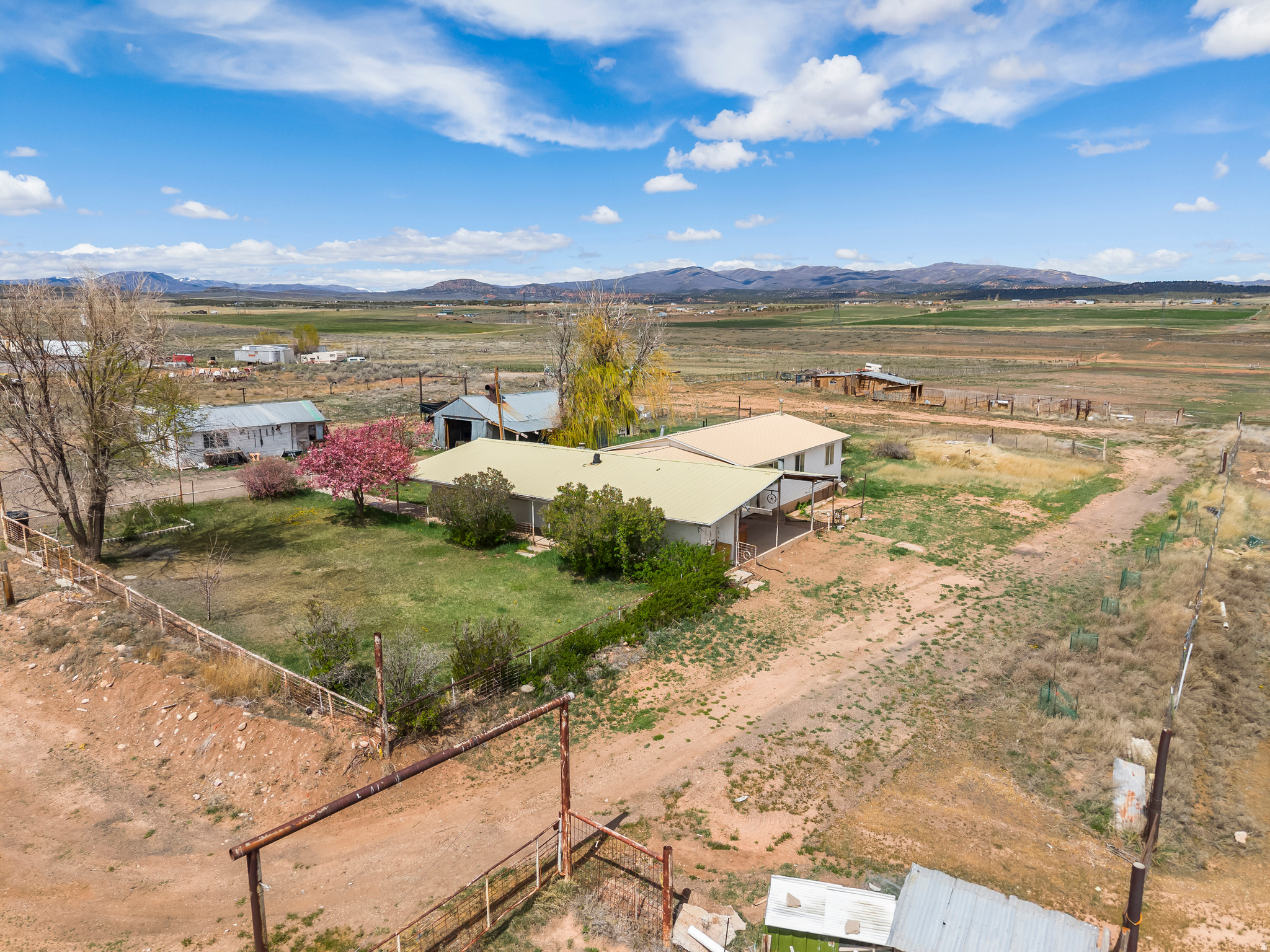 45476 S US HIGHWAY 40