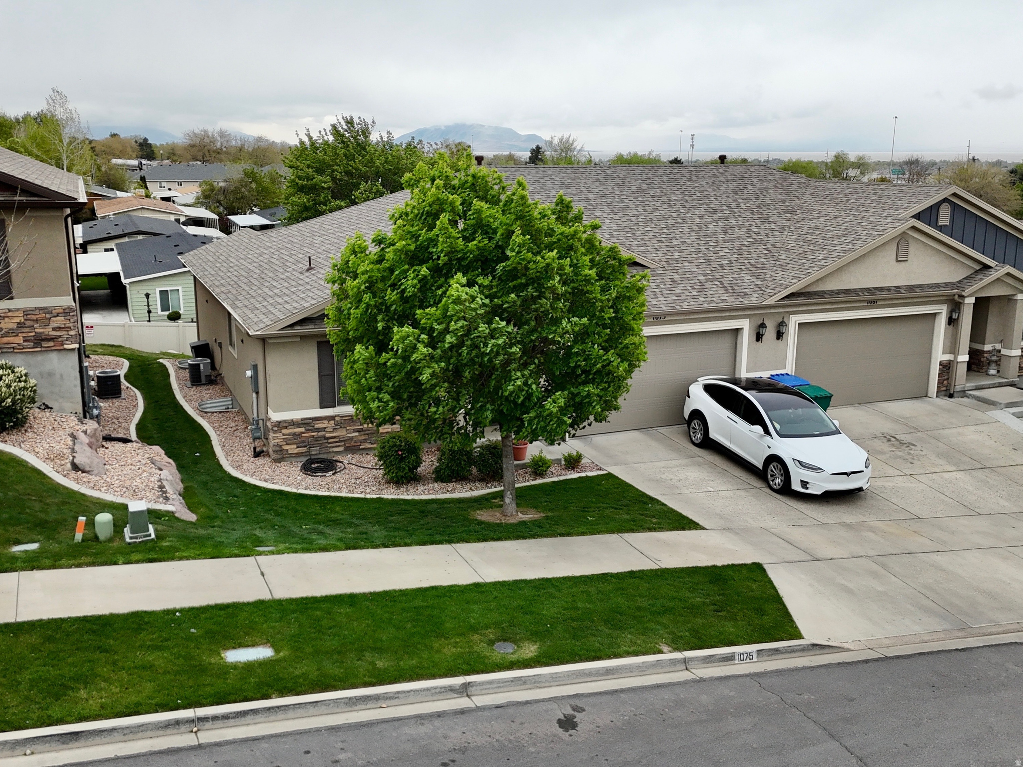 1075 W 530 N