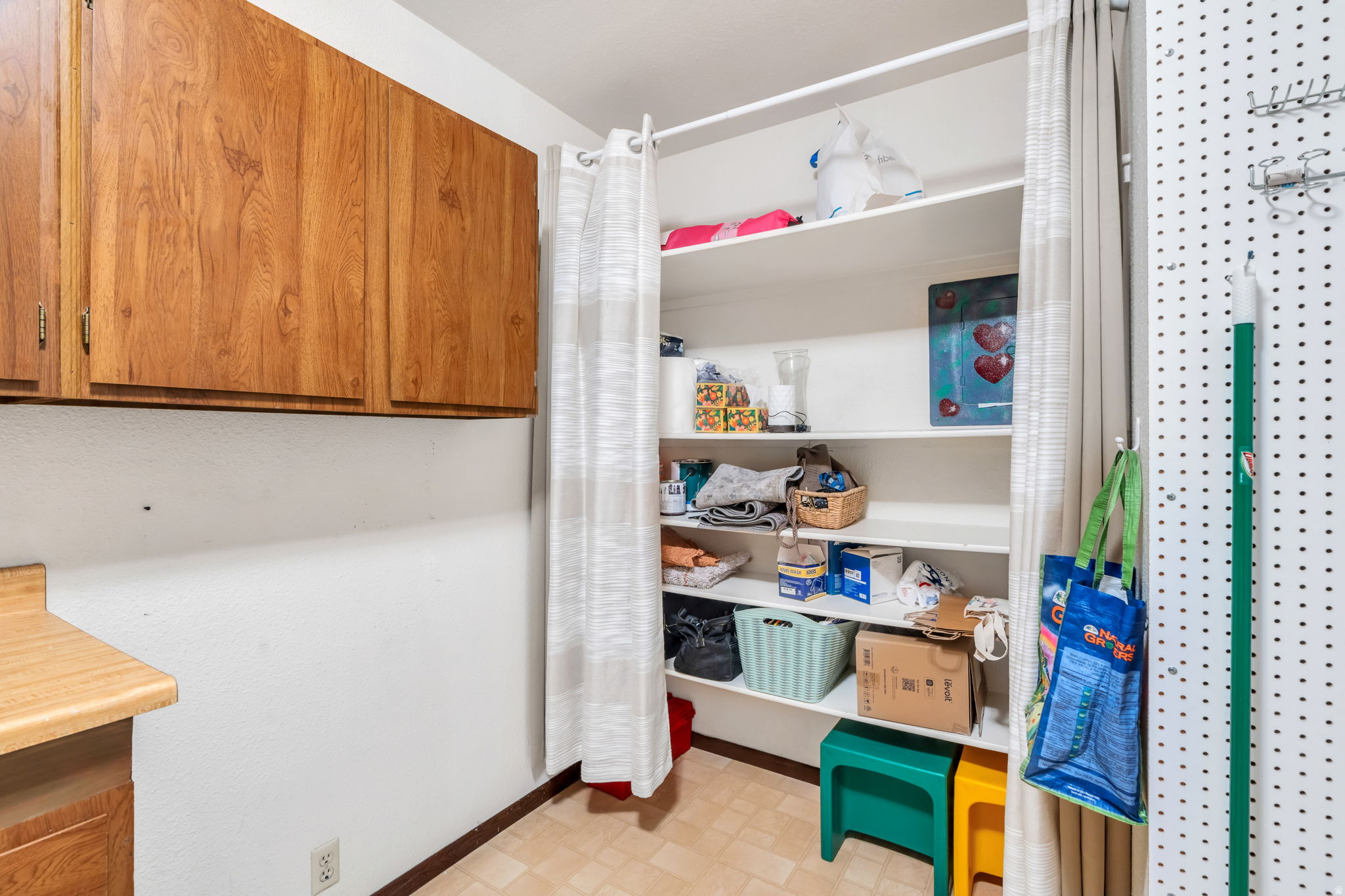 2590 S ELIZABETH ST #7