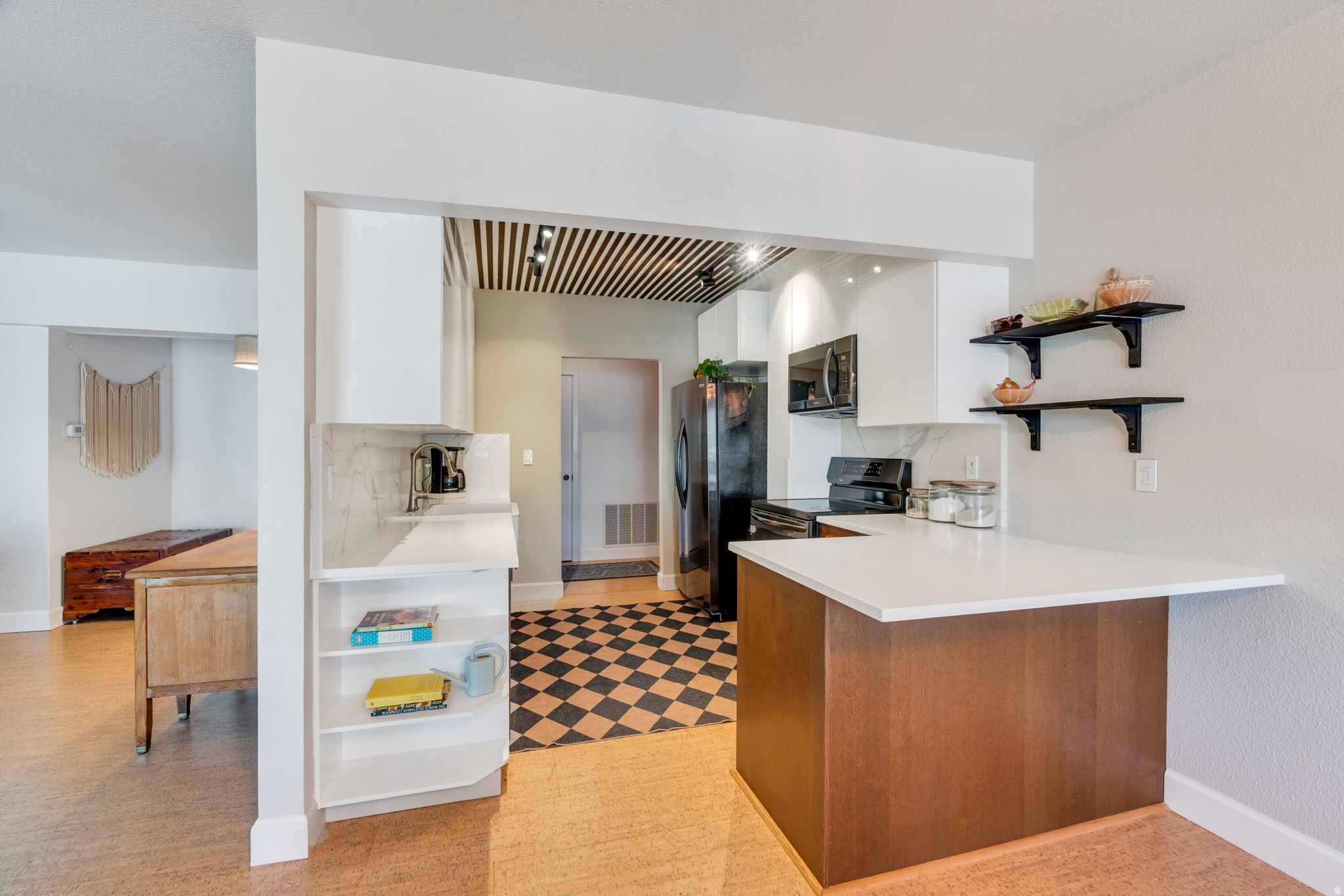 2590 S ELIZABETH ST #7