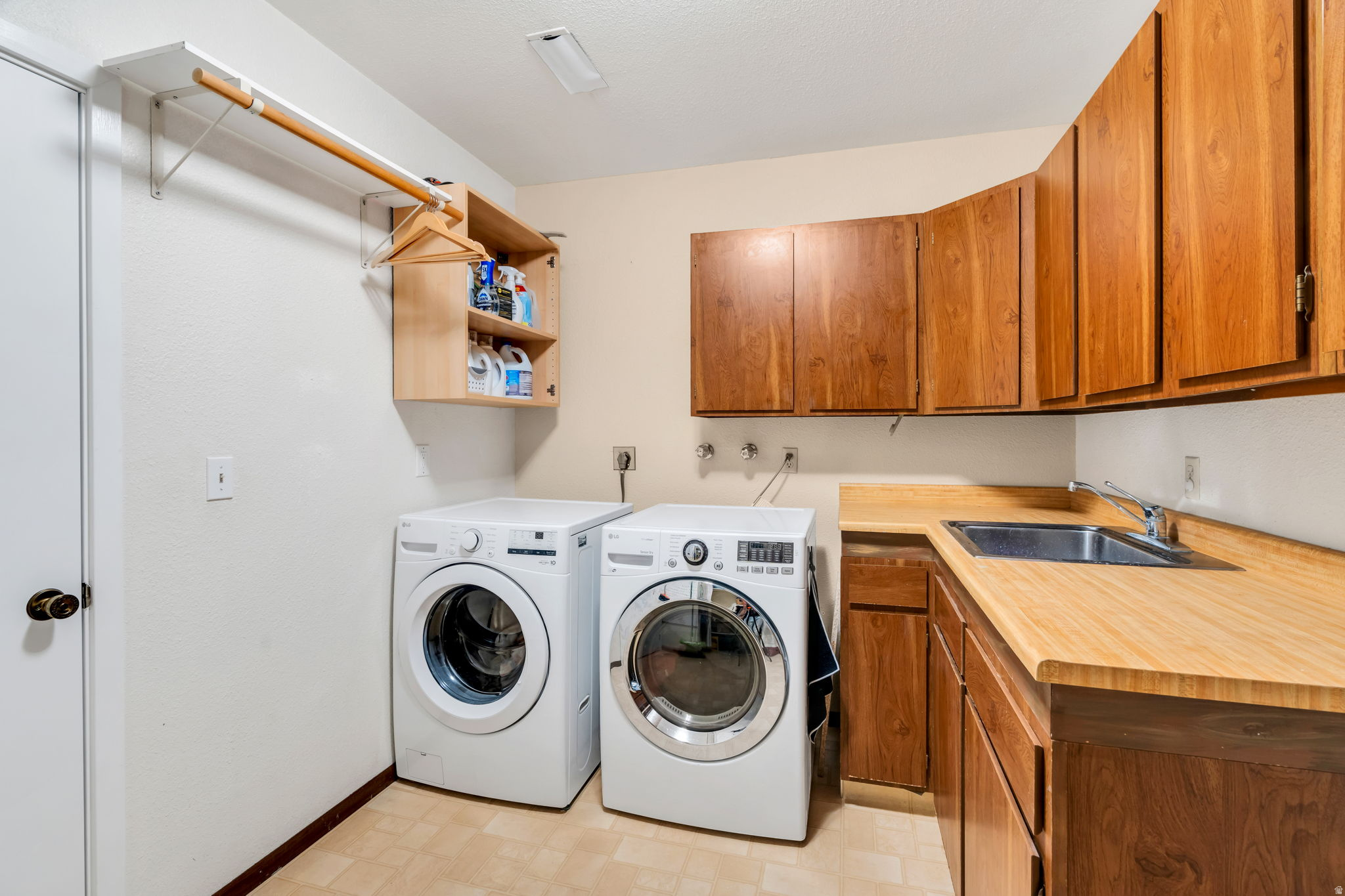 2590 S ELIZABETH ST #7