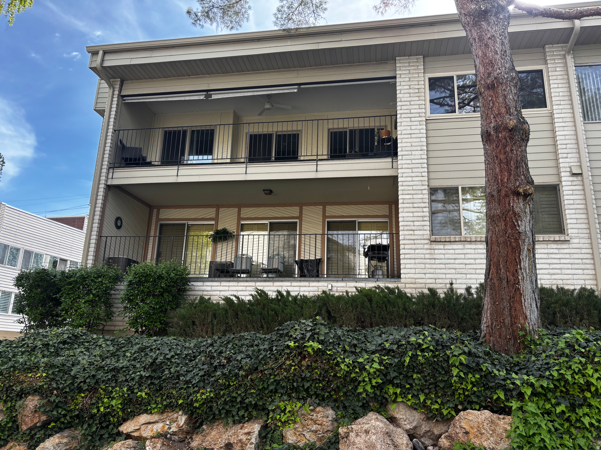 2590 S ELIZABETH ST #7