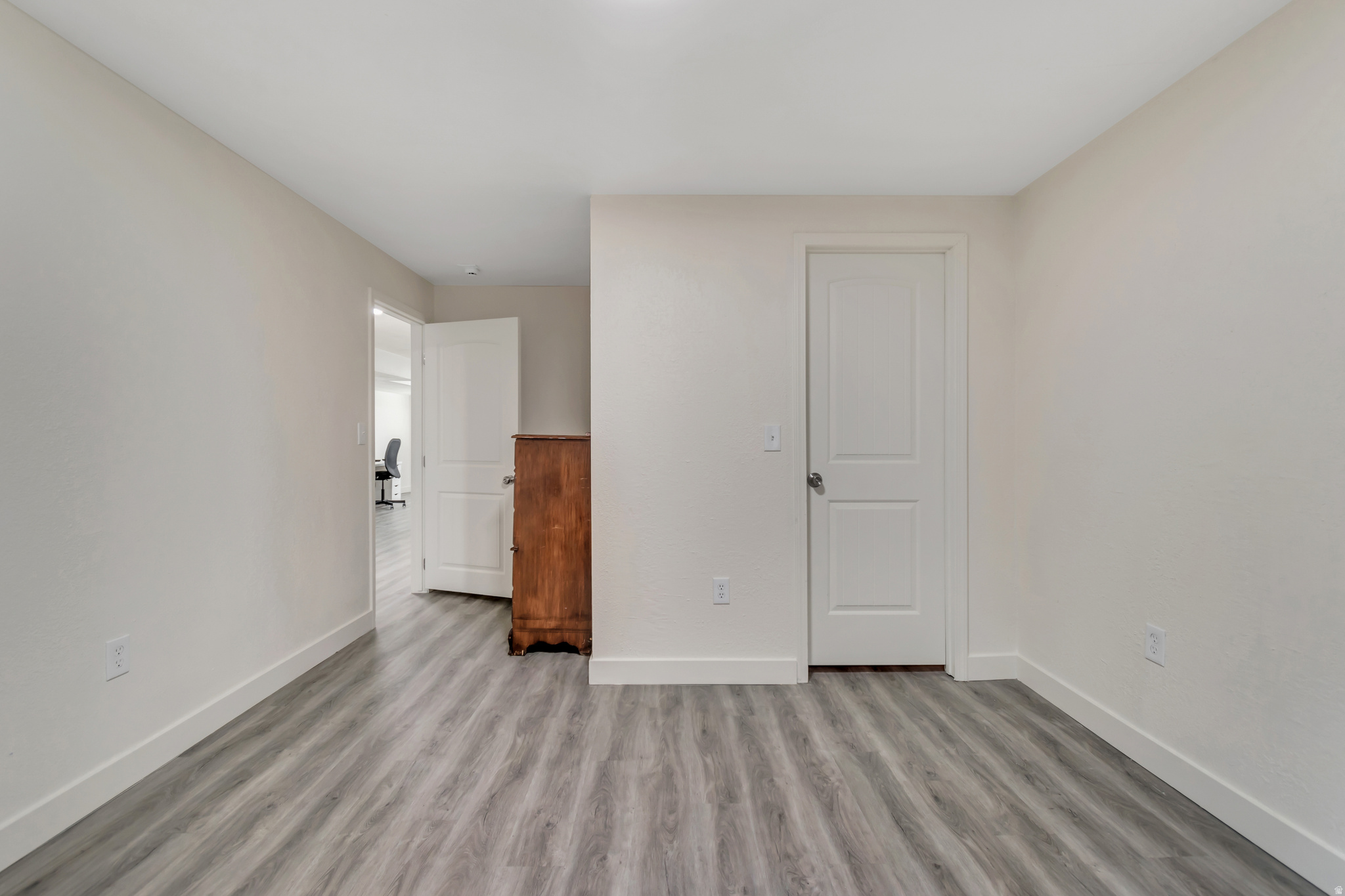 1421 N 125 E