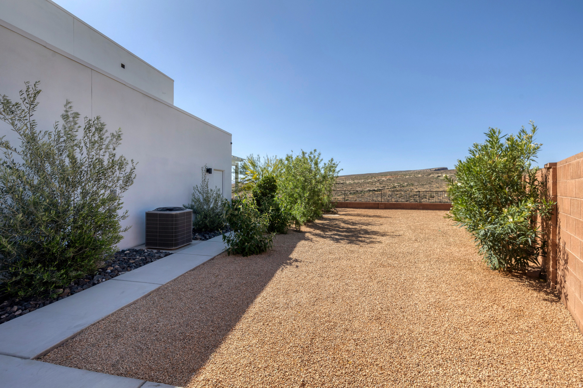 795 MINCIO CIRCLE
