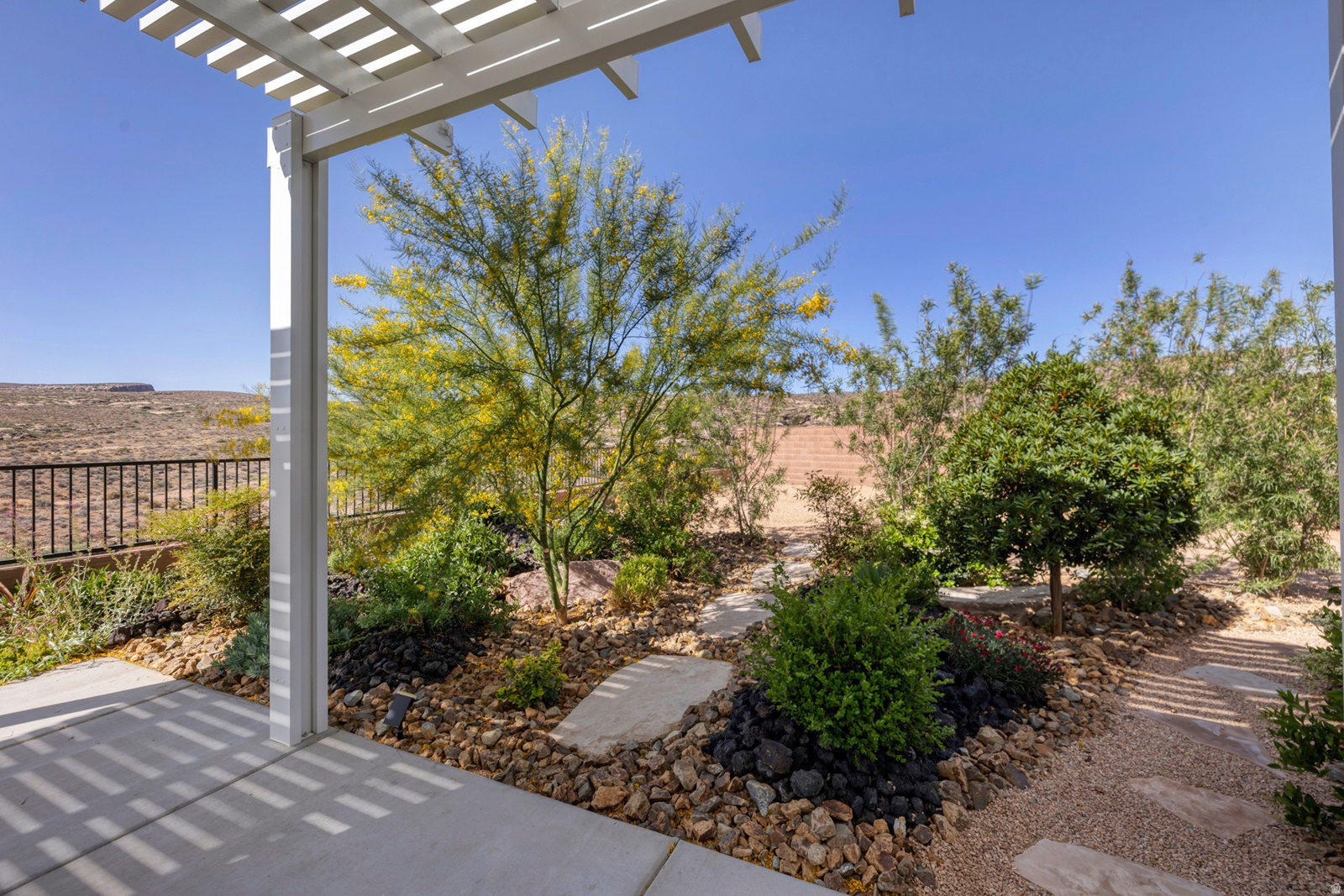 795 MINCIO CIRCLE