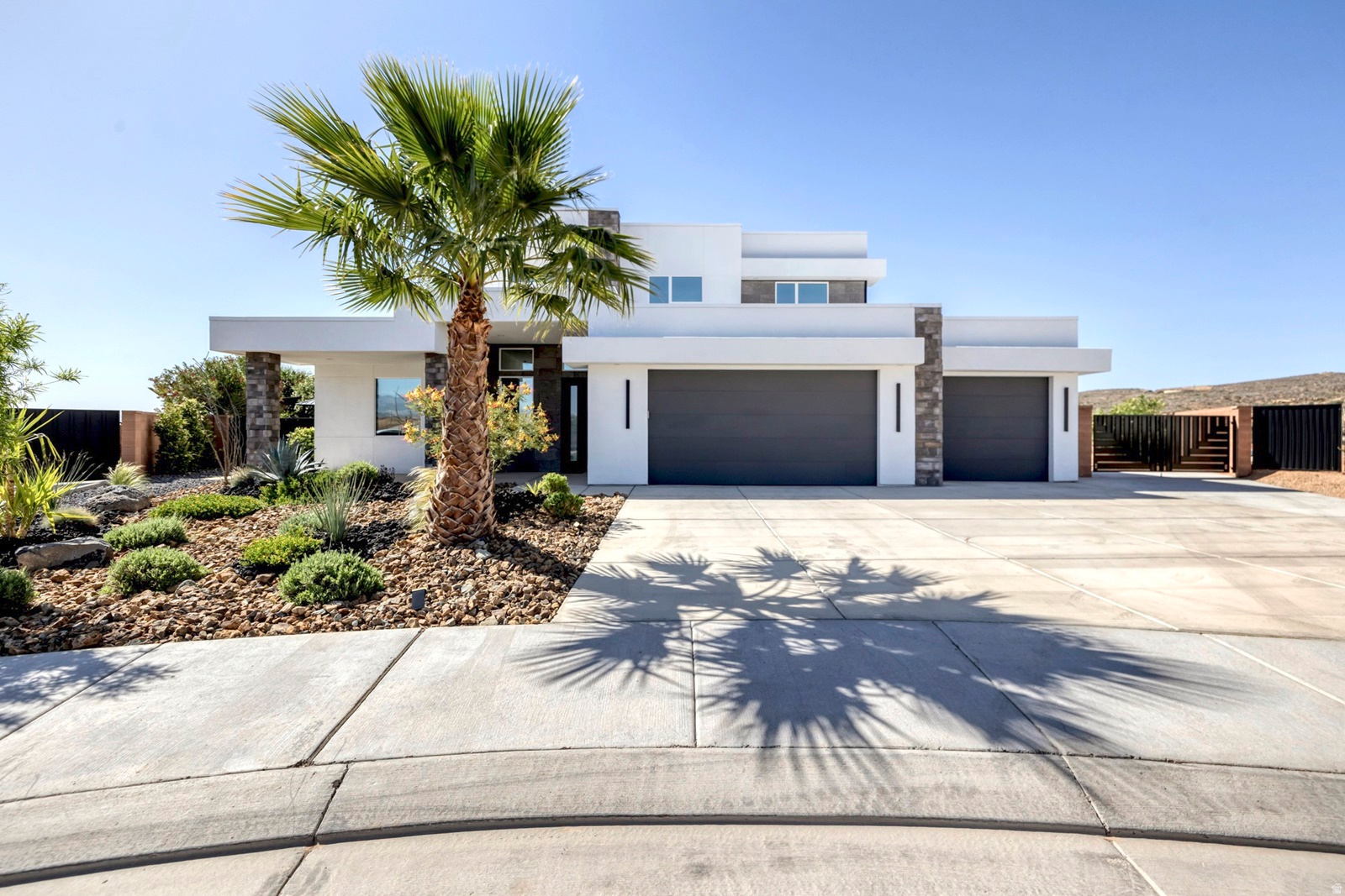 795 MINCIO CIRCLE