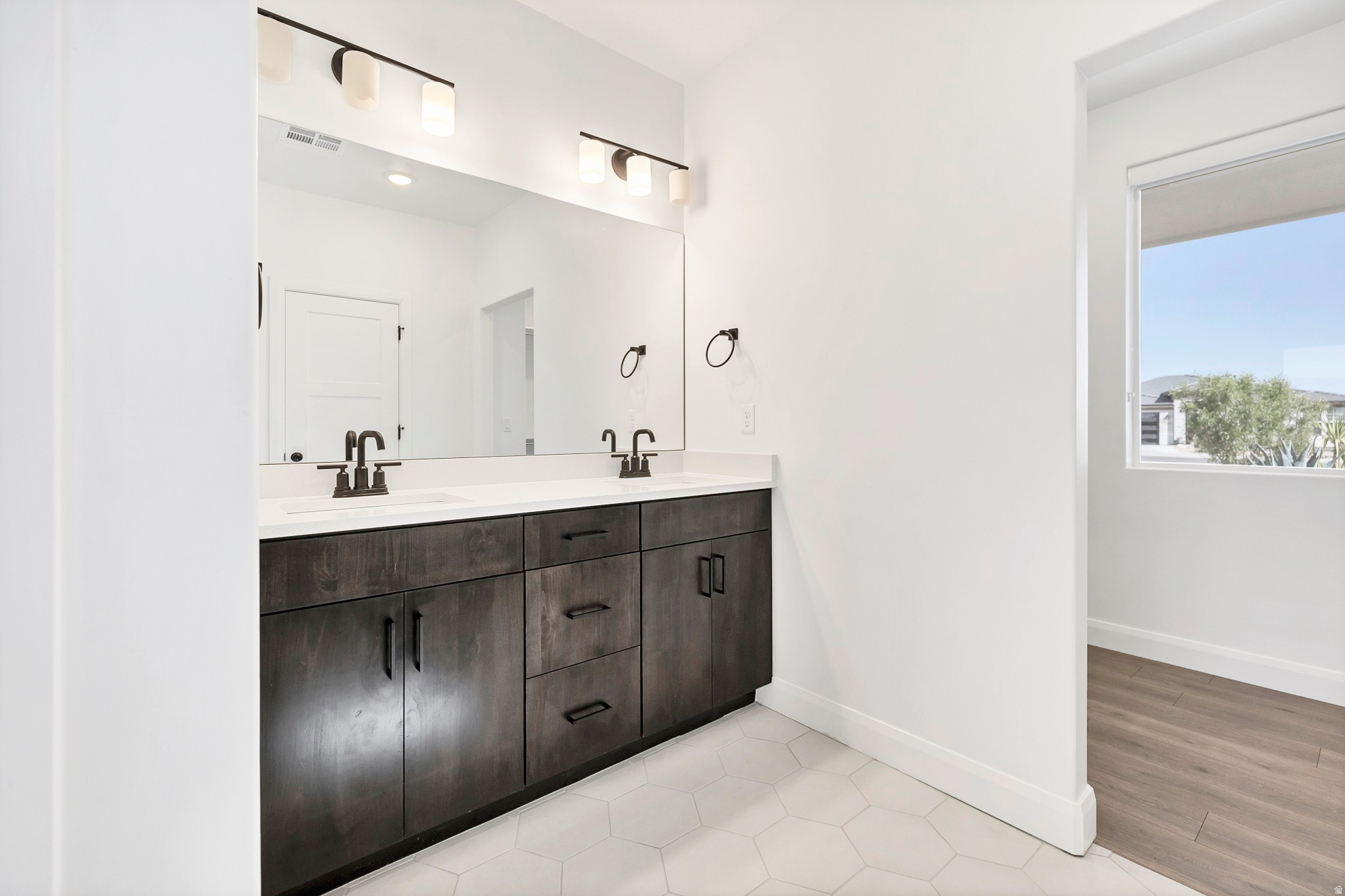 795 MINCIO CIRCLE