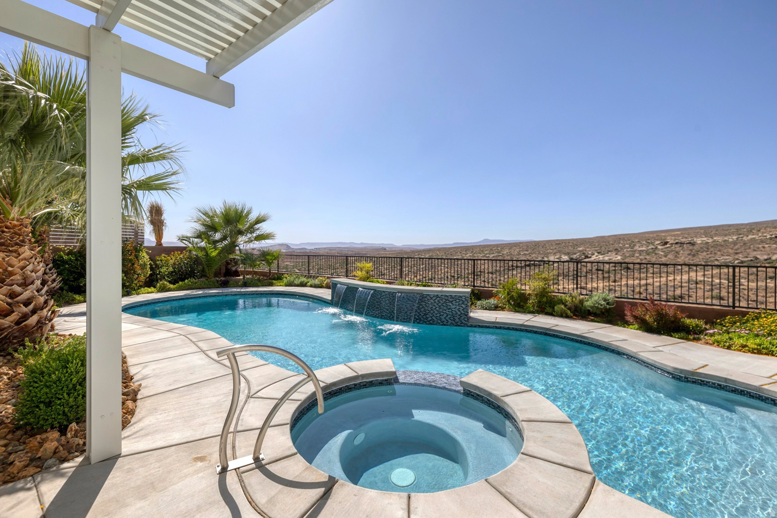 795 MINCIO CIRCLE
