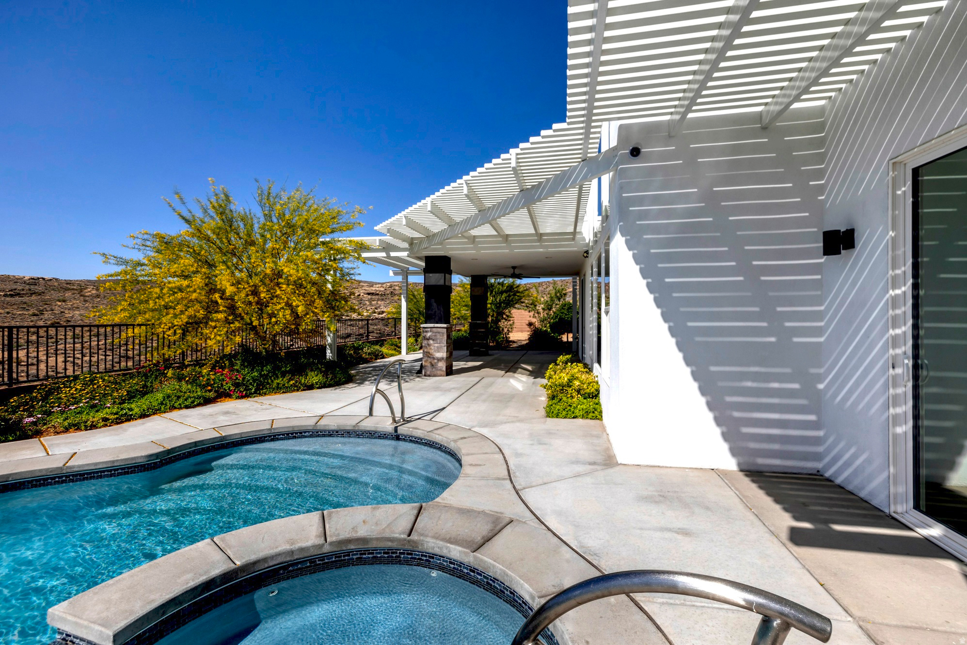 795 MINCIO CIRCLE
