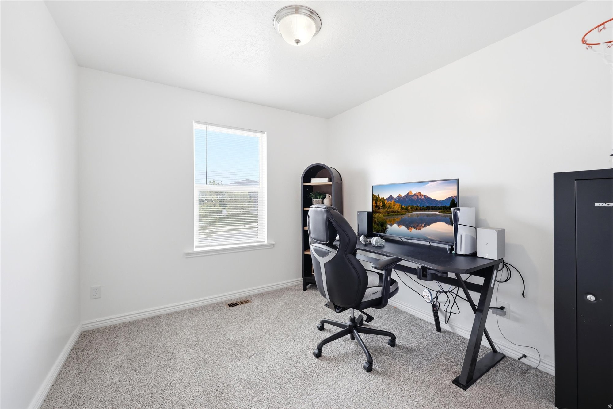 332 RED ROCK DR