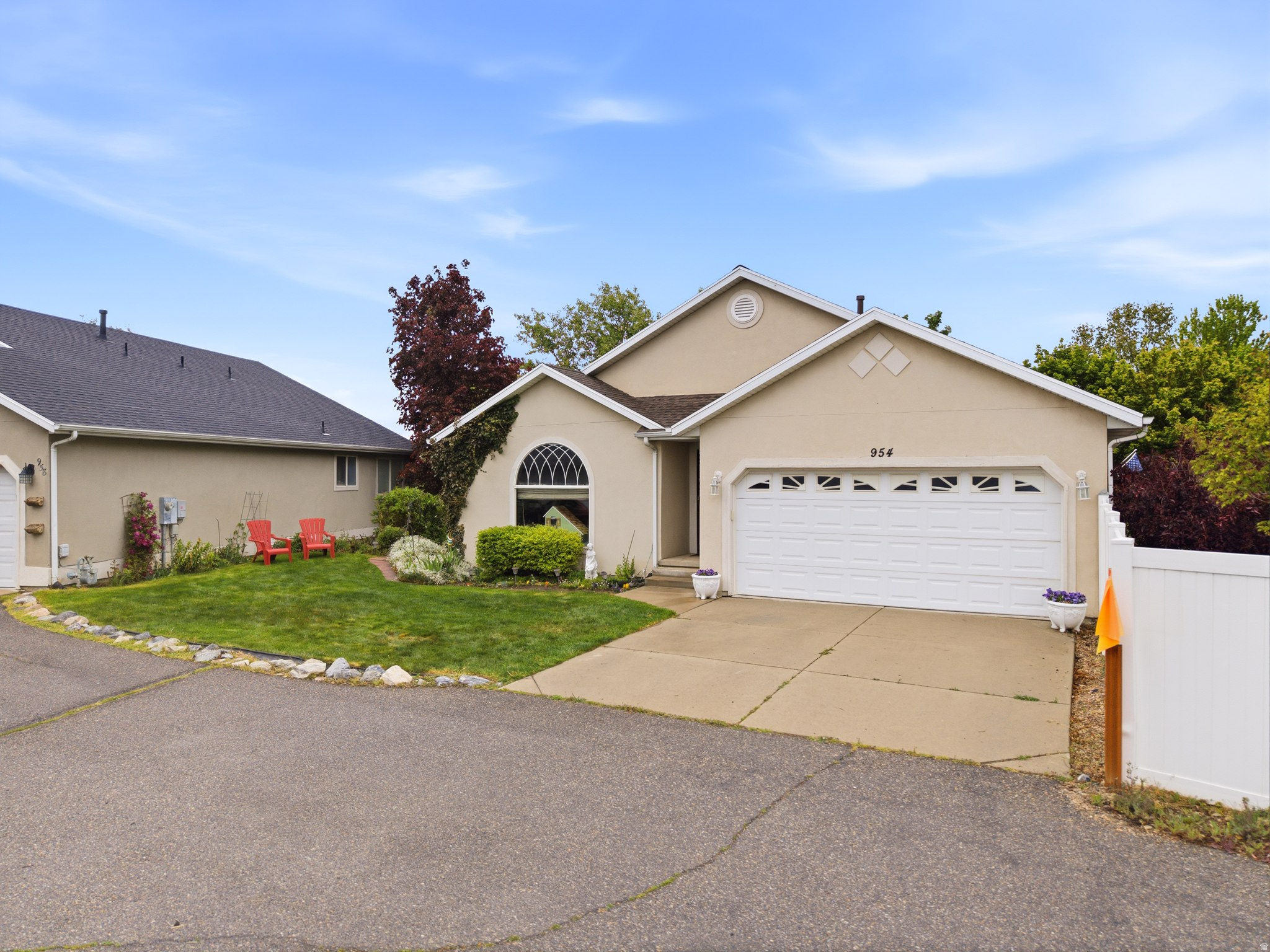 954 S SLATE DR