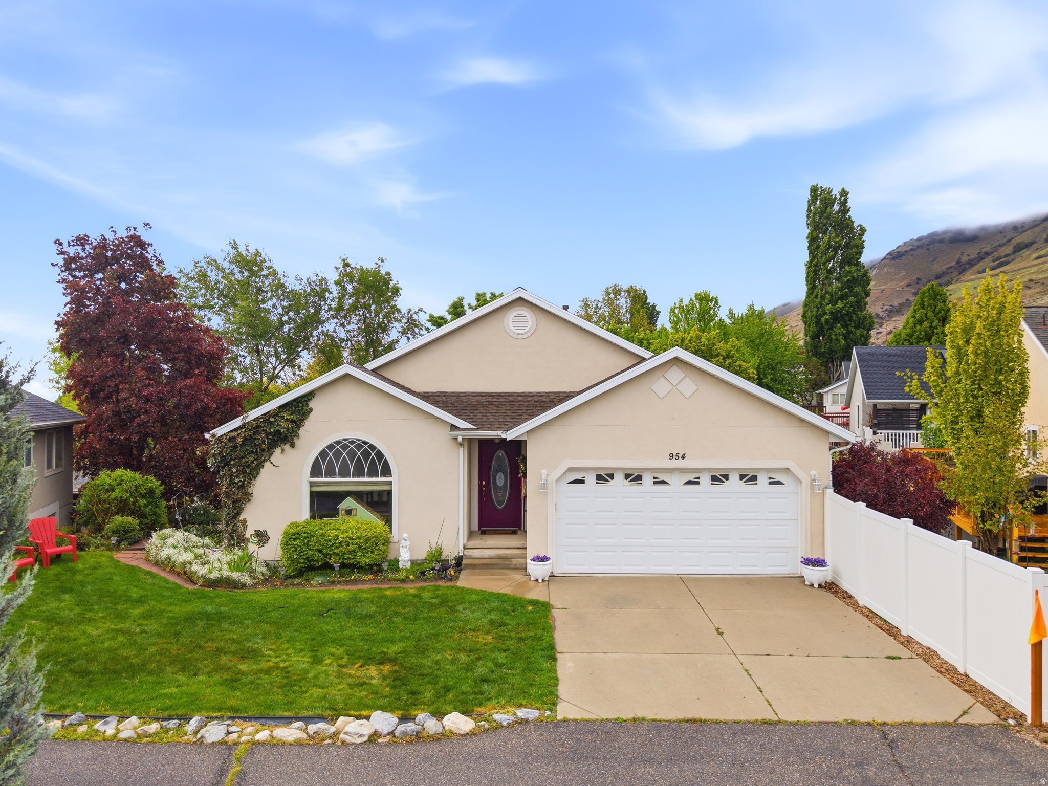 954 S SLATE DR